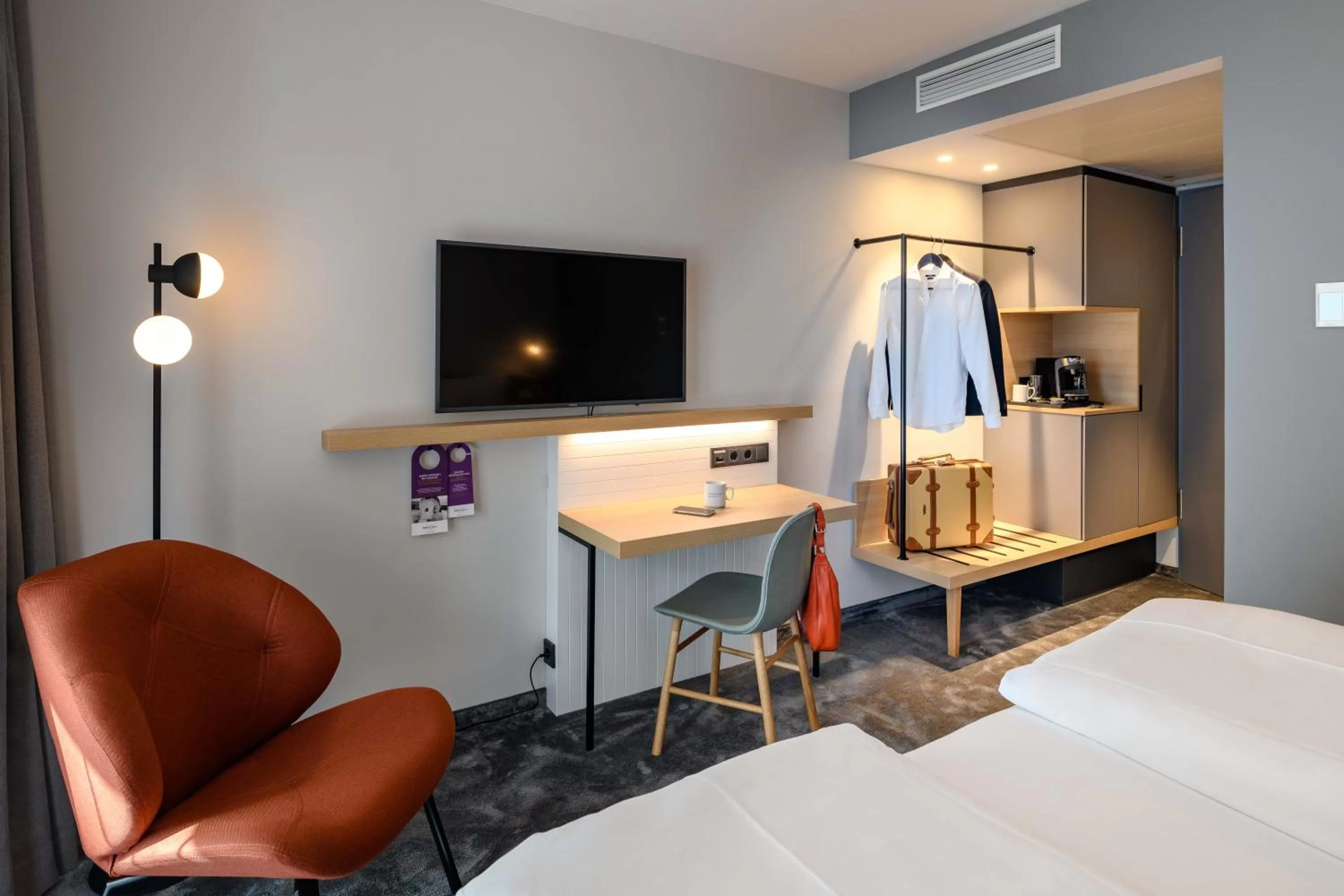 TV and multimedia, Bed in Mercure München City Schwabing