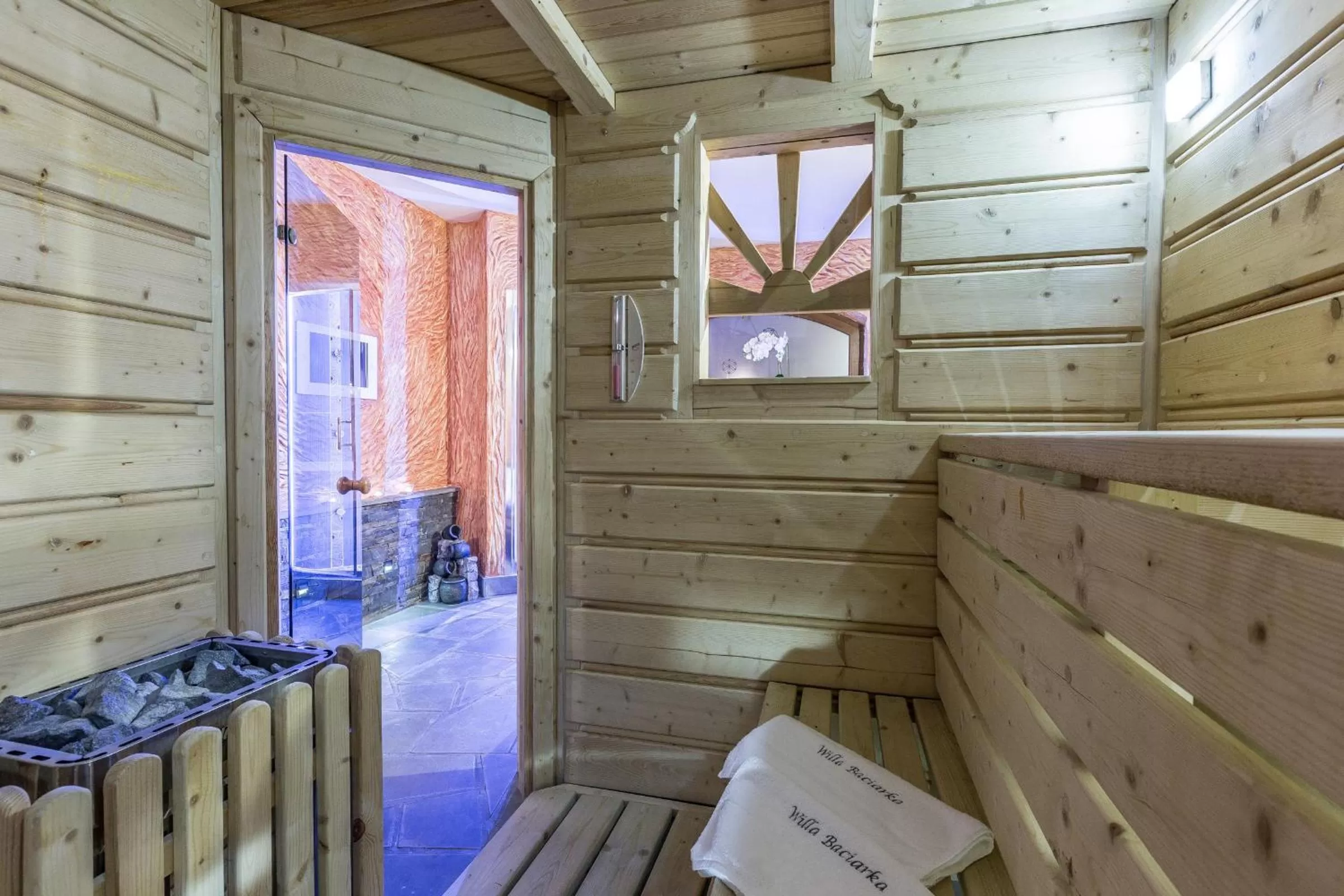 Spa and wellness centre/facilities in Willa Baciarka-basen, sauny i jacuzzi