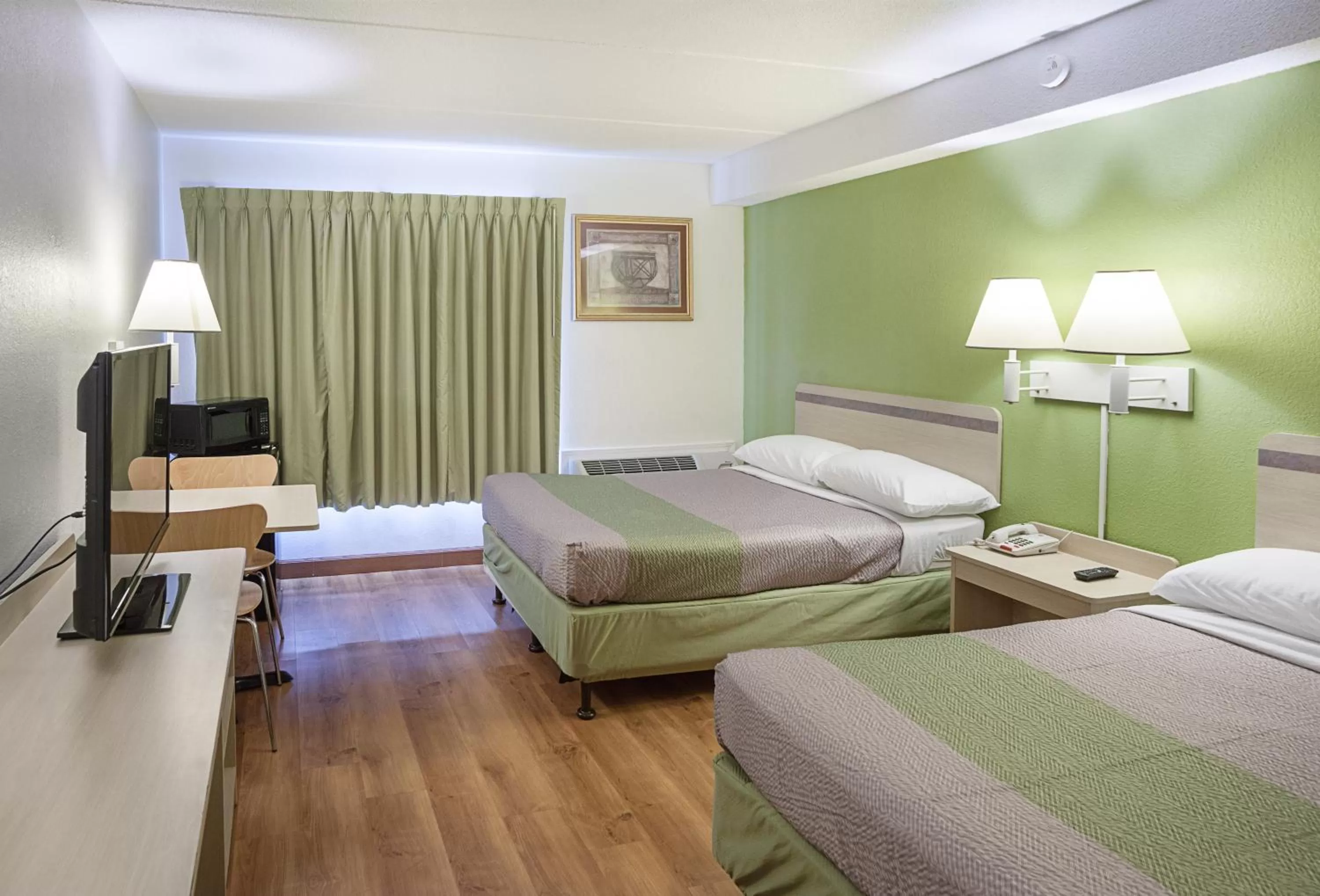 Bedroom, Bed in Motel 6-Binghamton, NY