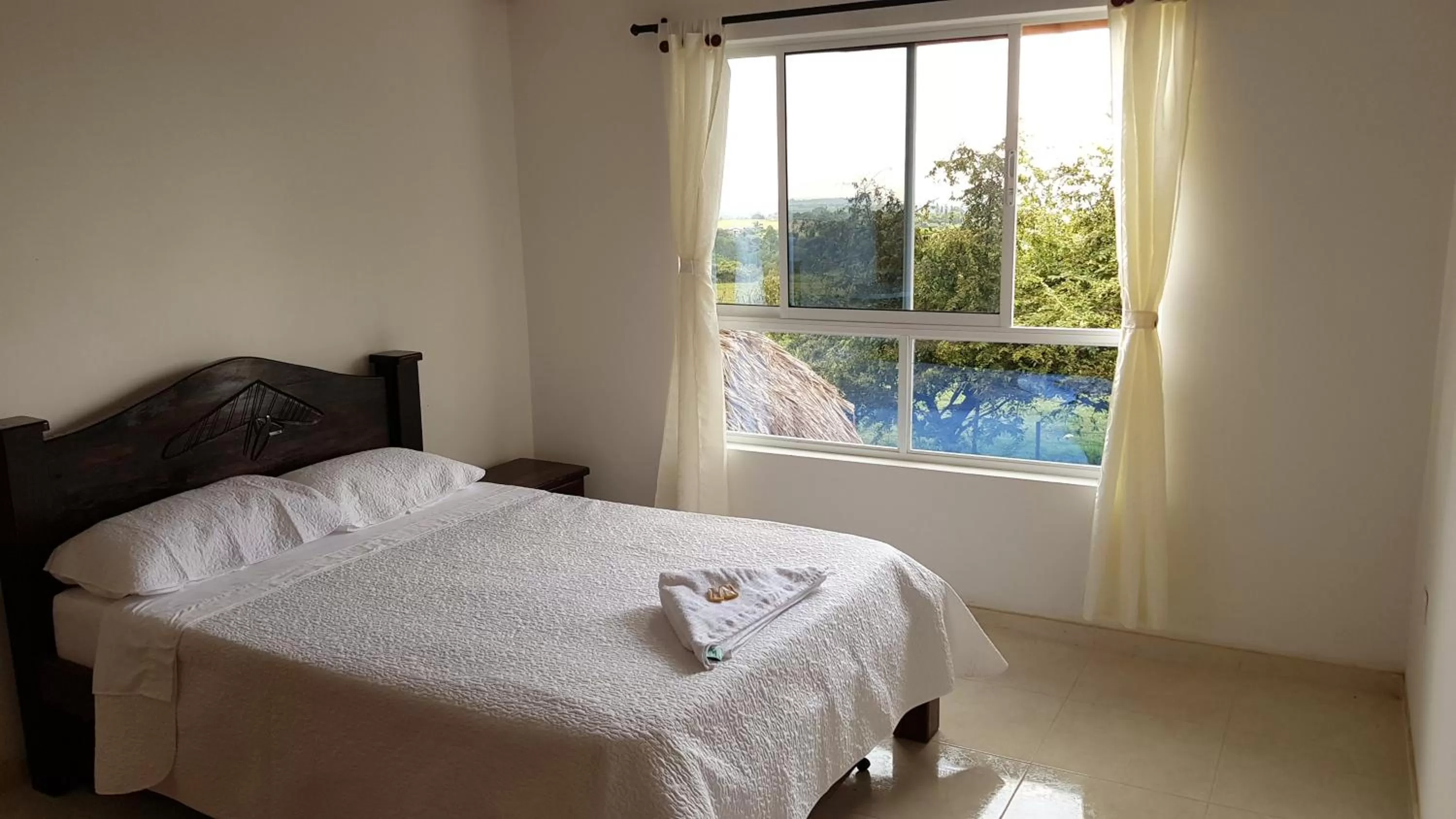 Bed in Dedalos Fly House