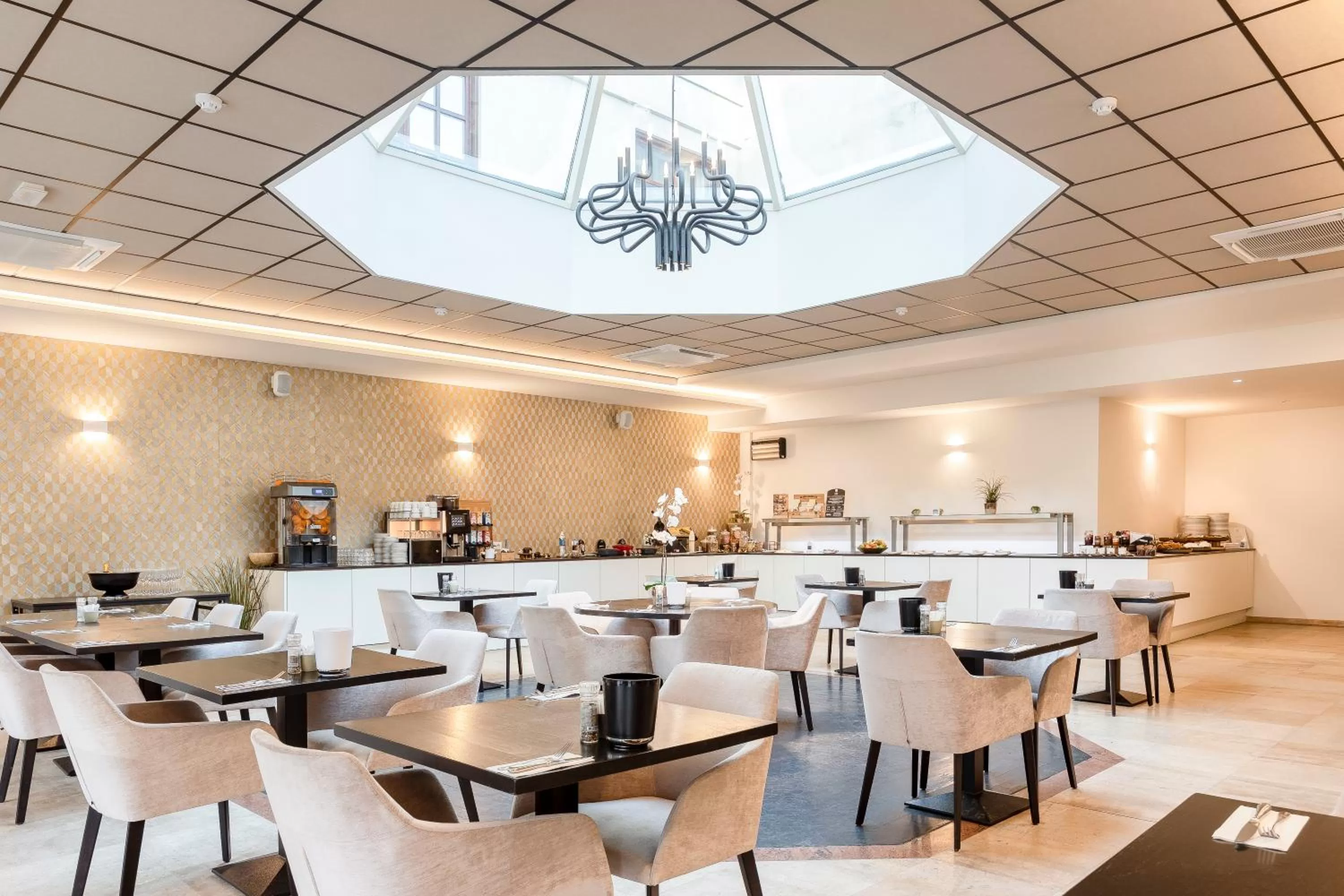 Restaurant/places to eat in Corsendonk Hooge Heyde