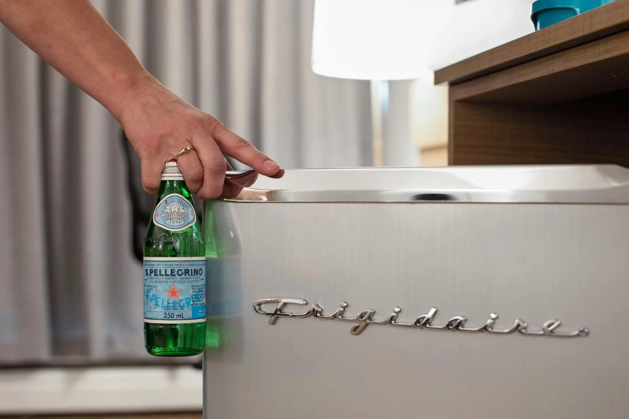 oven in Highliner Hotel