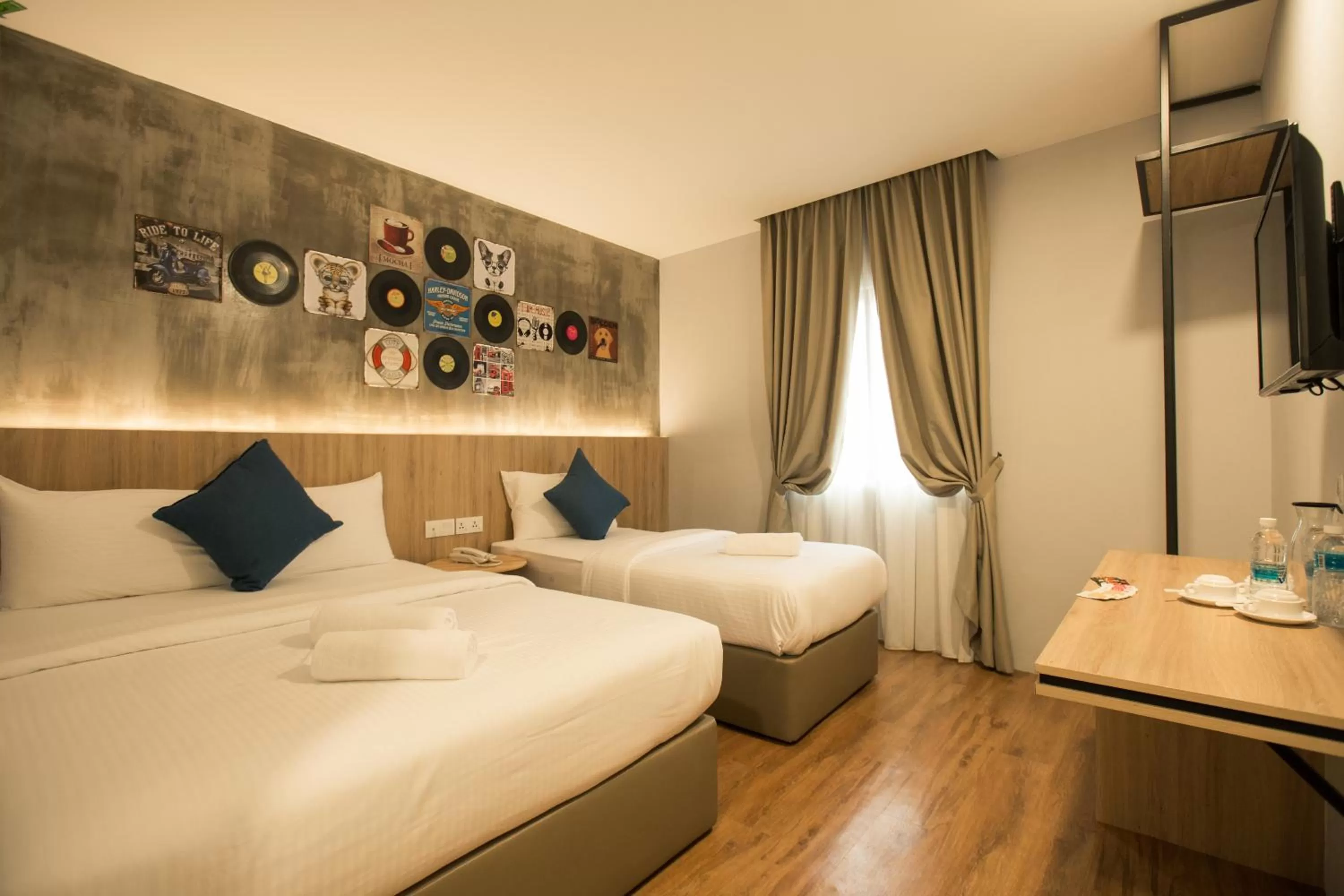 Bed in HOTEL CIQ, JALAN TRUS