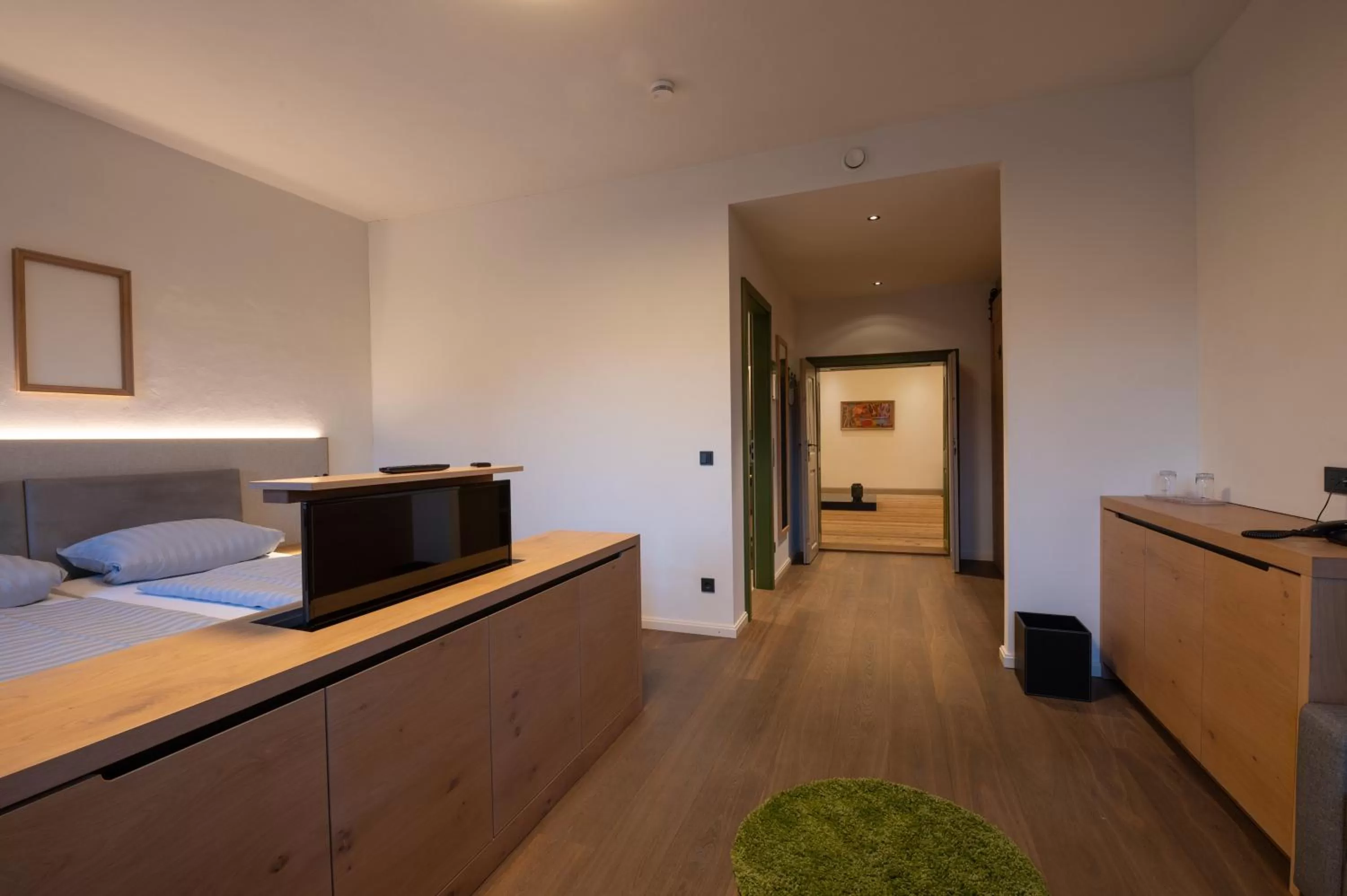 Bed in LANDHOTEL ALTE ZOLLSTATION- Historical Building