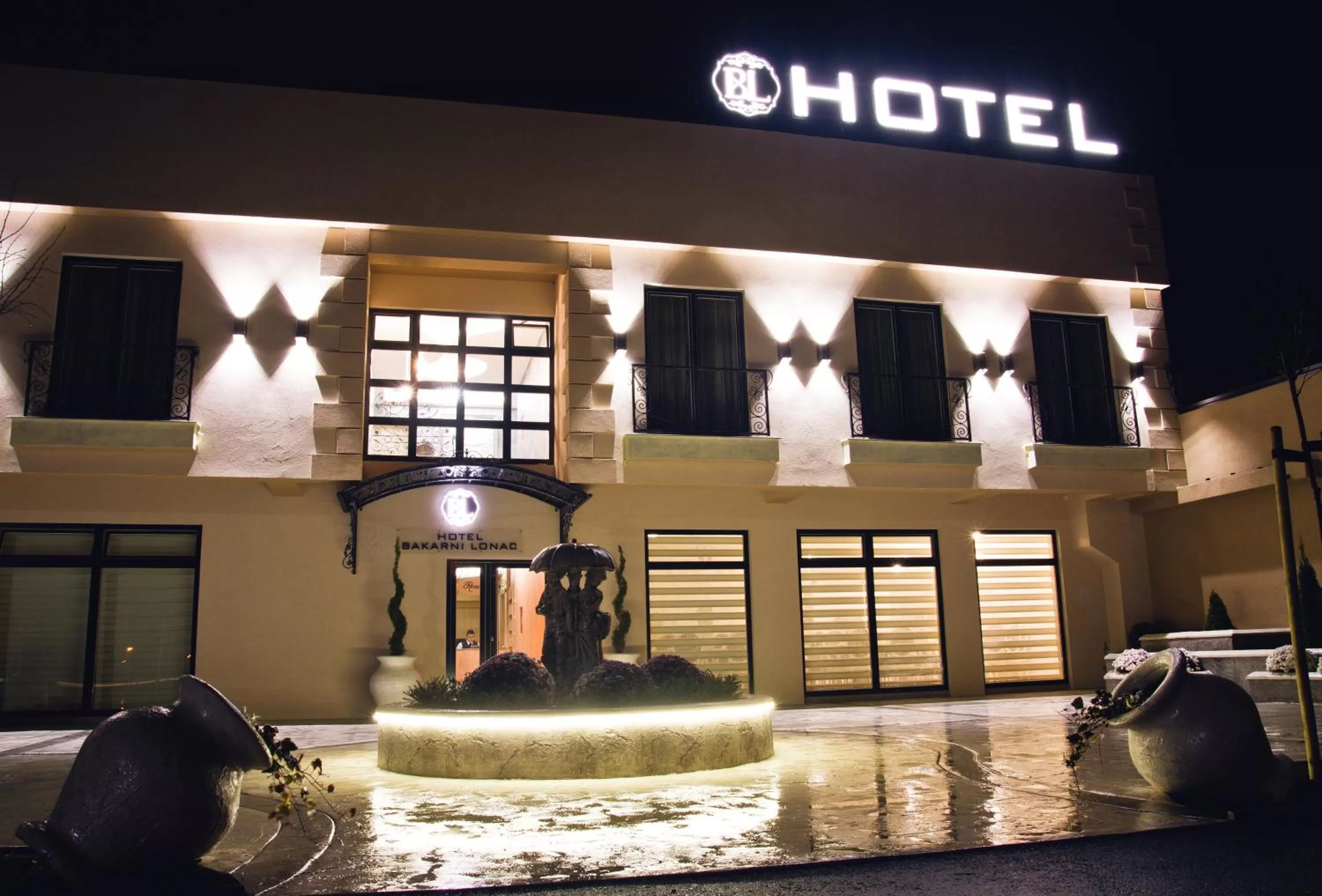 Facade/entrance in Hotel Bakarni Lonac