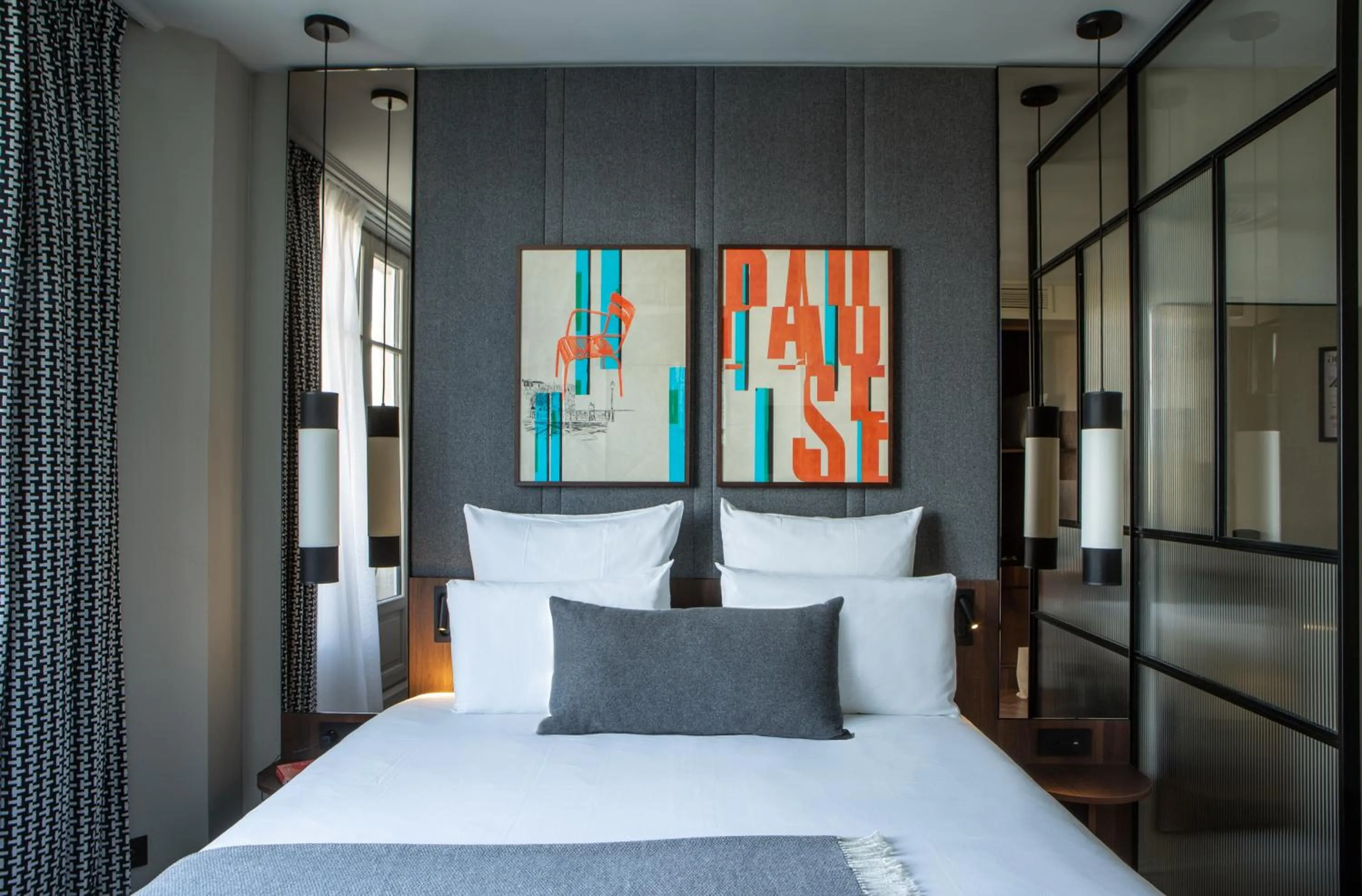 Bed in Hotel Flanelles Paris