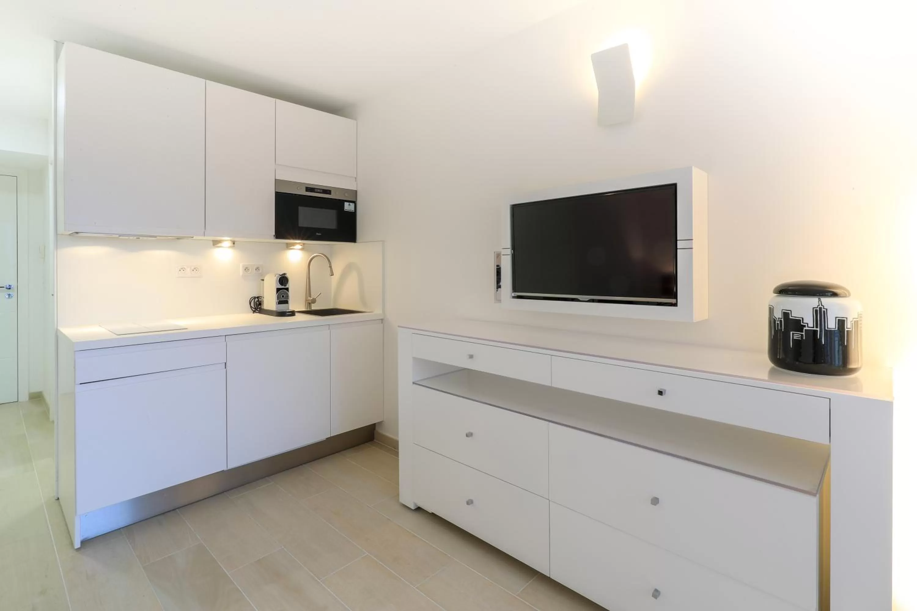 Kitchen or kitchenette in Traverse Des Artistes