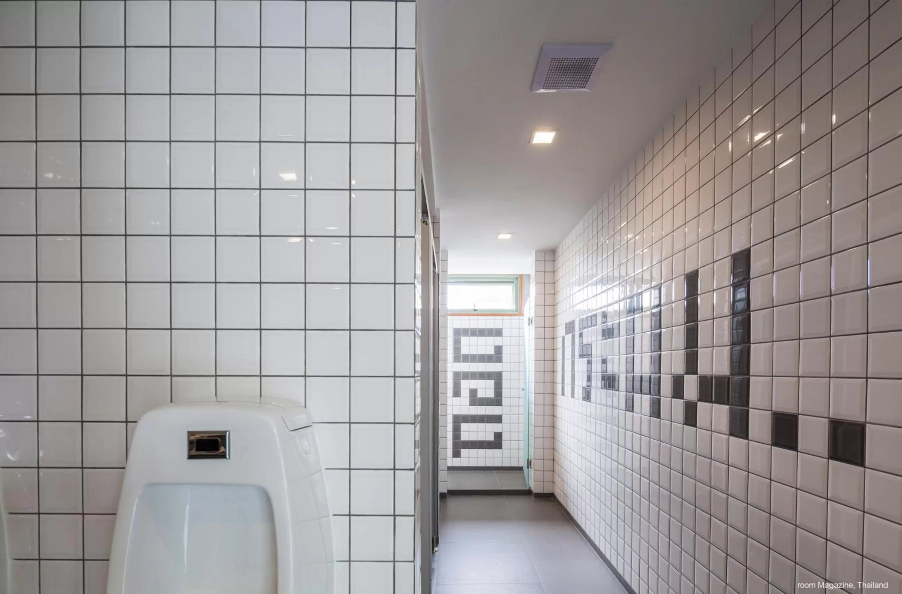 Bathroom in Samsen Street Hotel