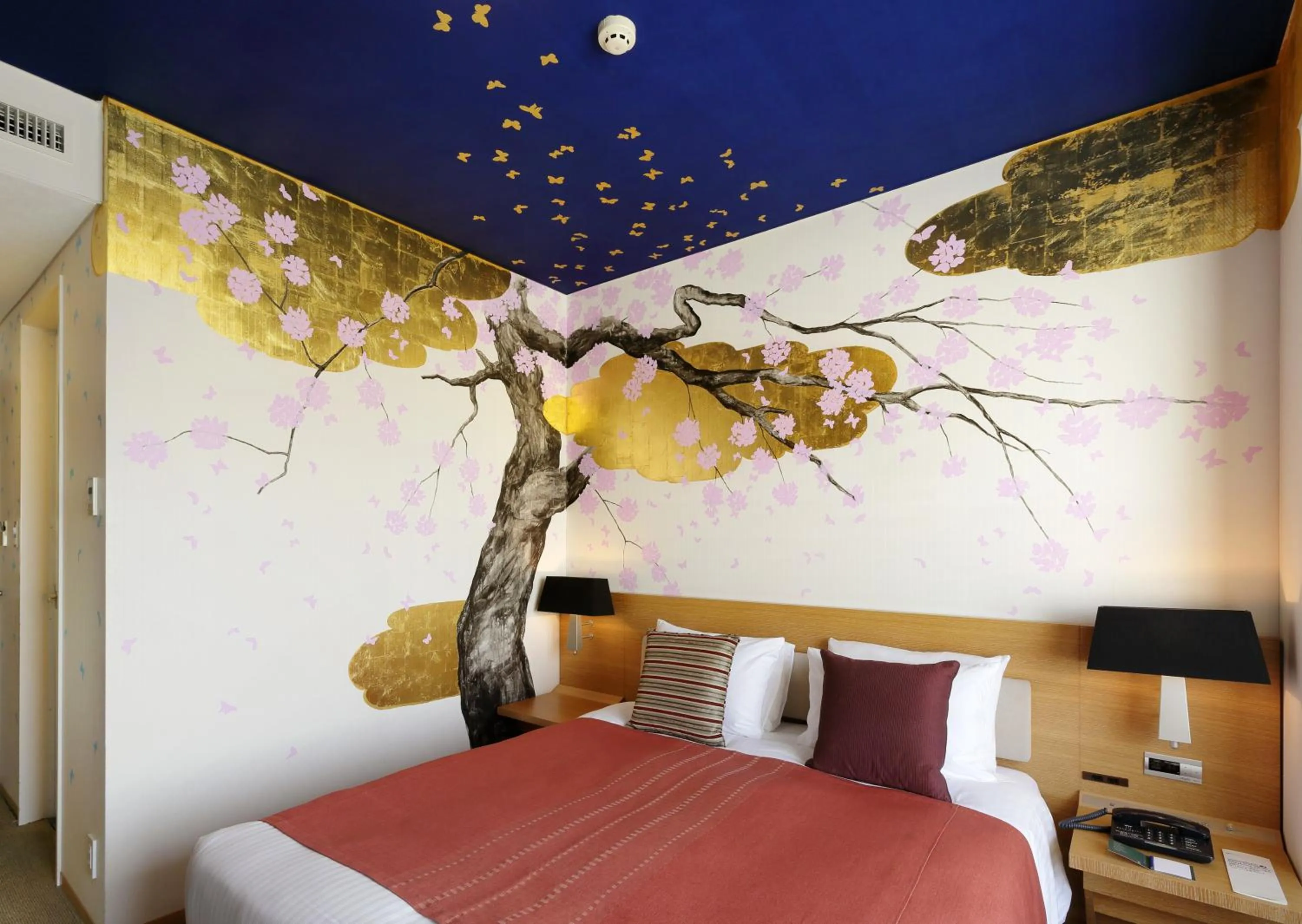 Photo of the whole room, Bed in Park Hotel Tokyo