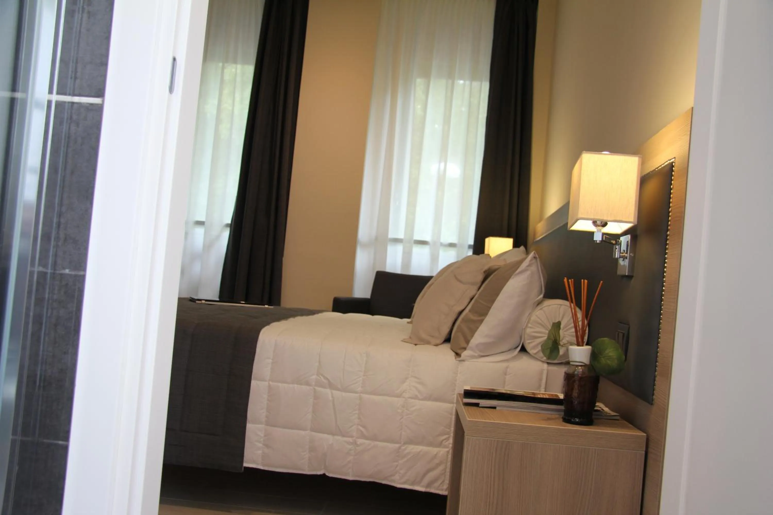 Bedroom, Bed in Hotel Zara Milano