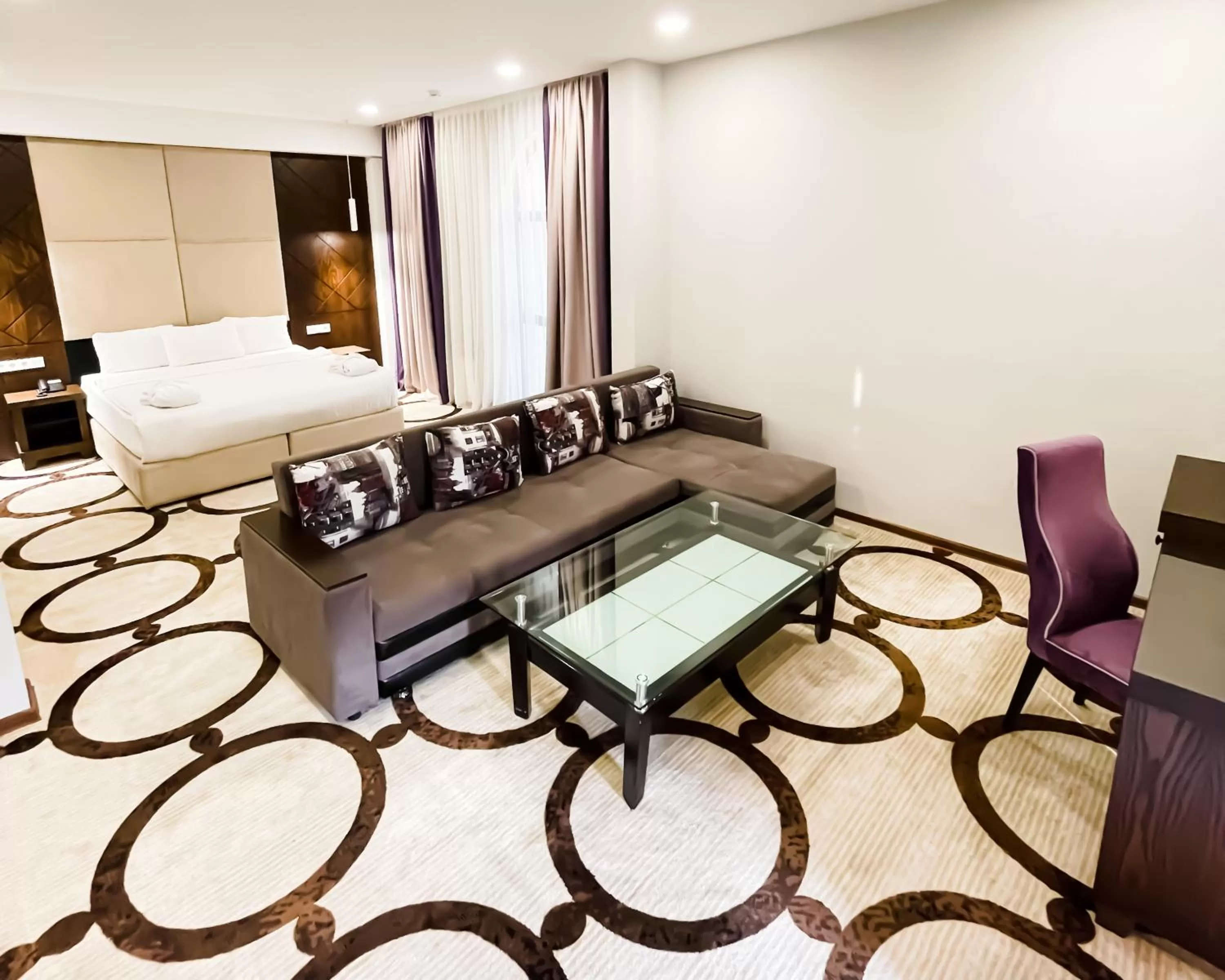 Bed in East Palace Hotel