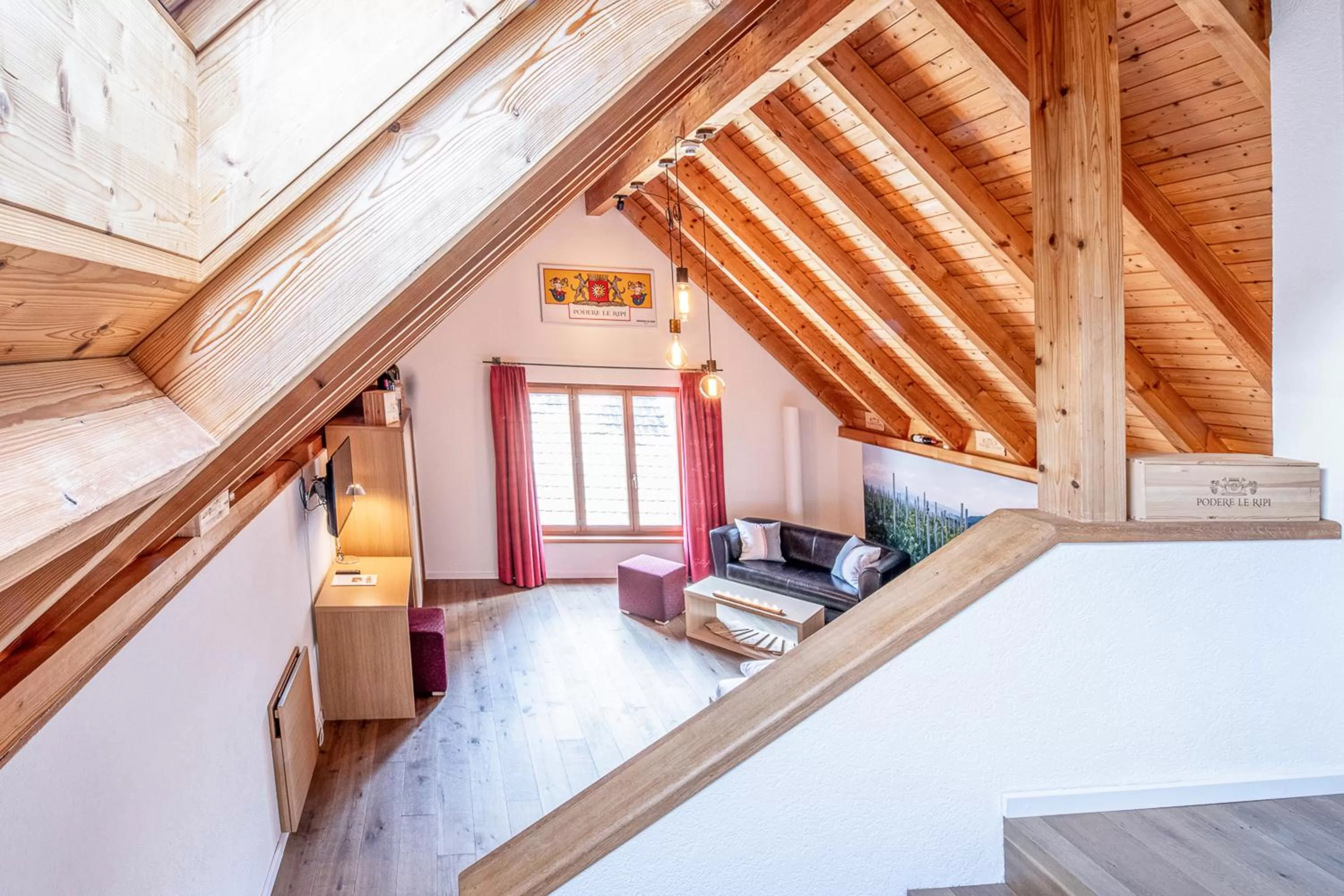 Photo of the whole room, Bed in Hirschen Erlinsbach Swiss Quality