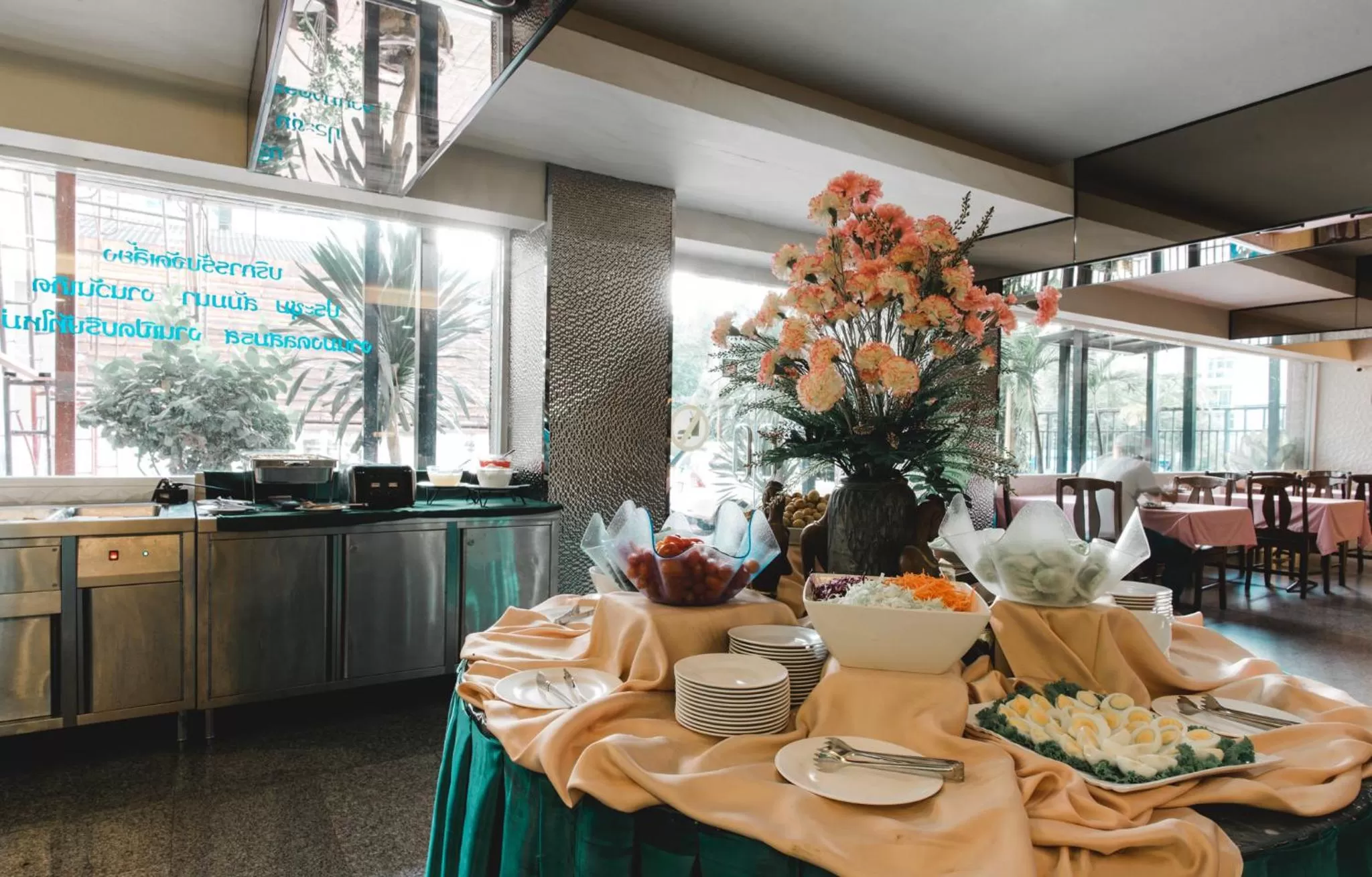 Restaurant/places to eat in Convenient Park Bangkok