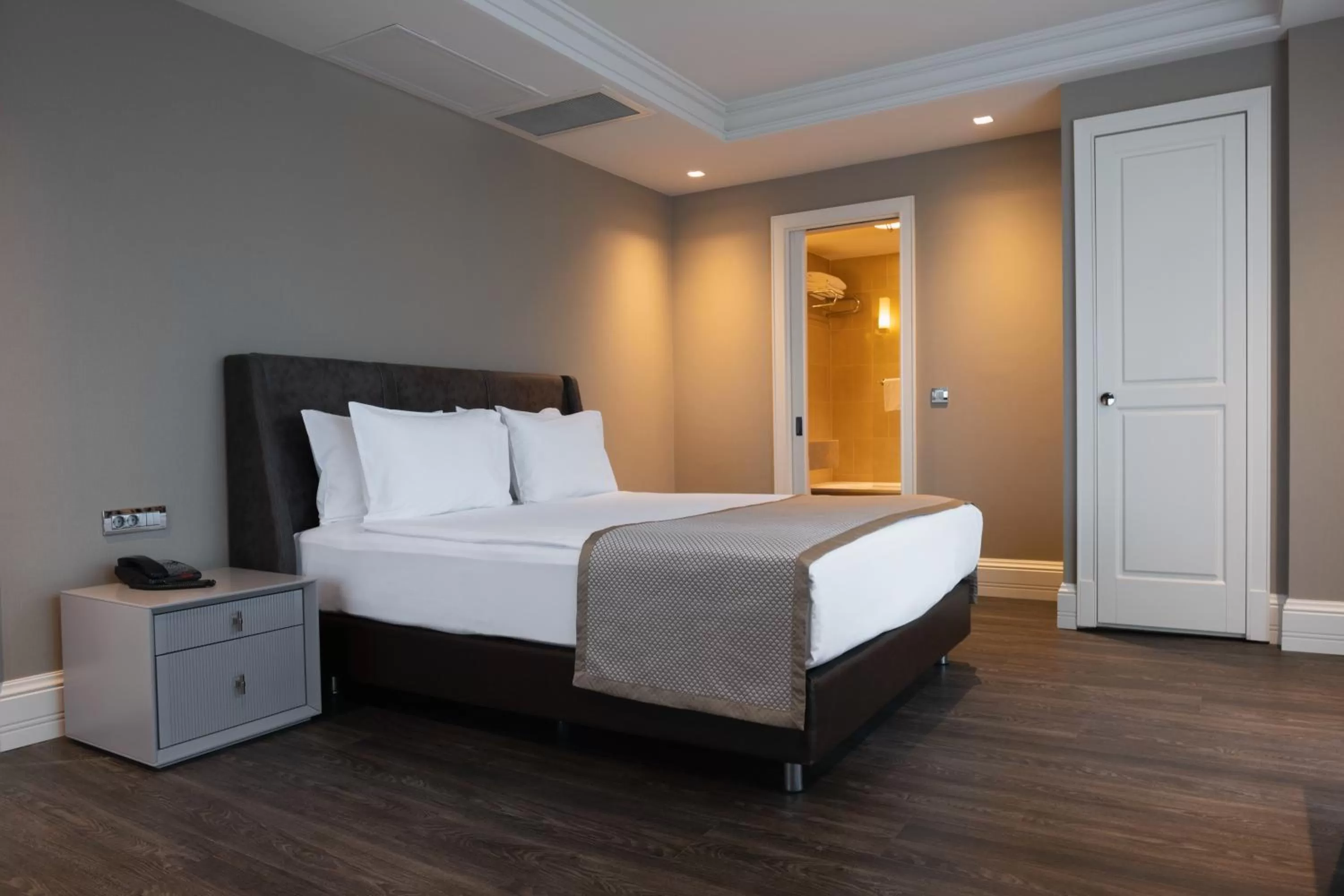 Bed in Windsor Hotel & Convention Center Istanbul