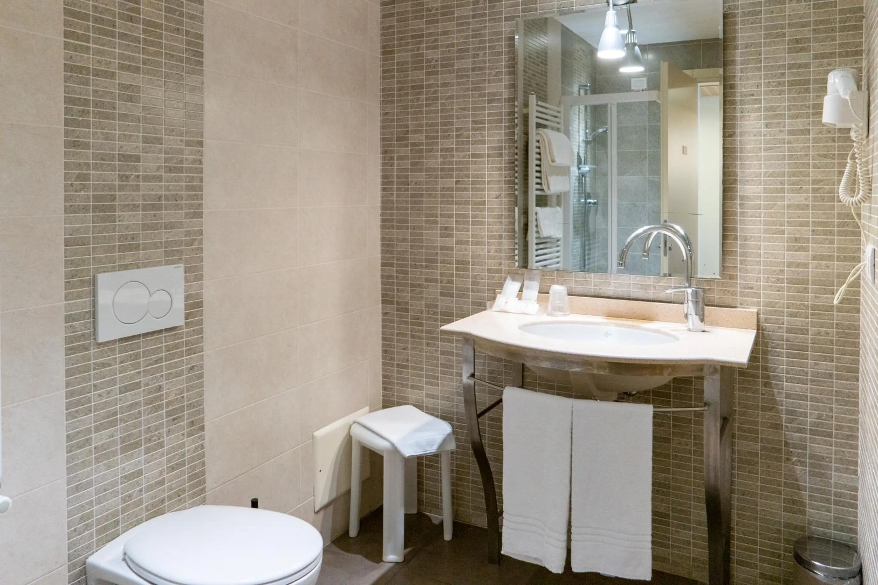 Bathroom in Hotel Autoespresso Venice - Atika & Atif