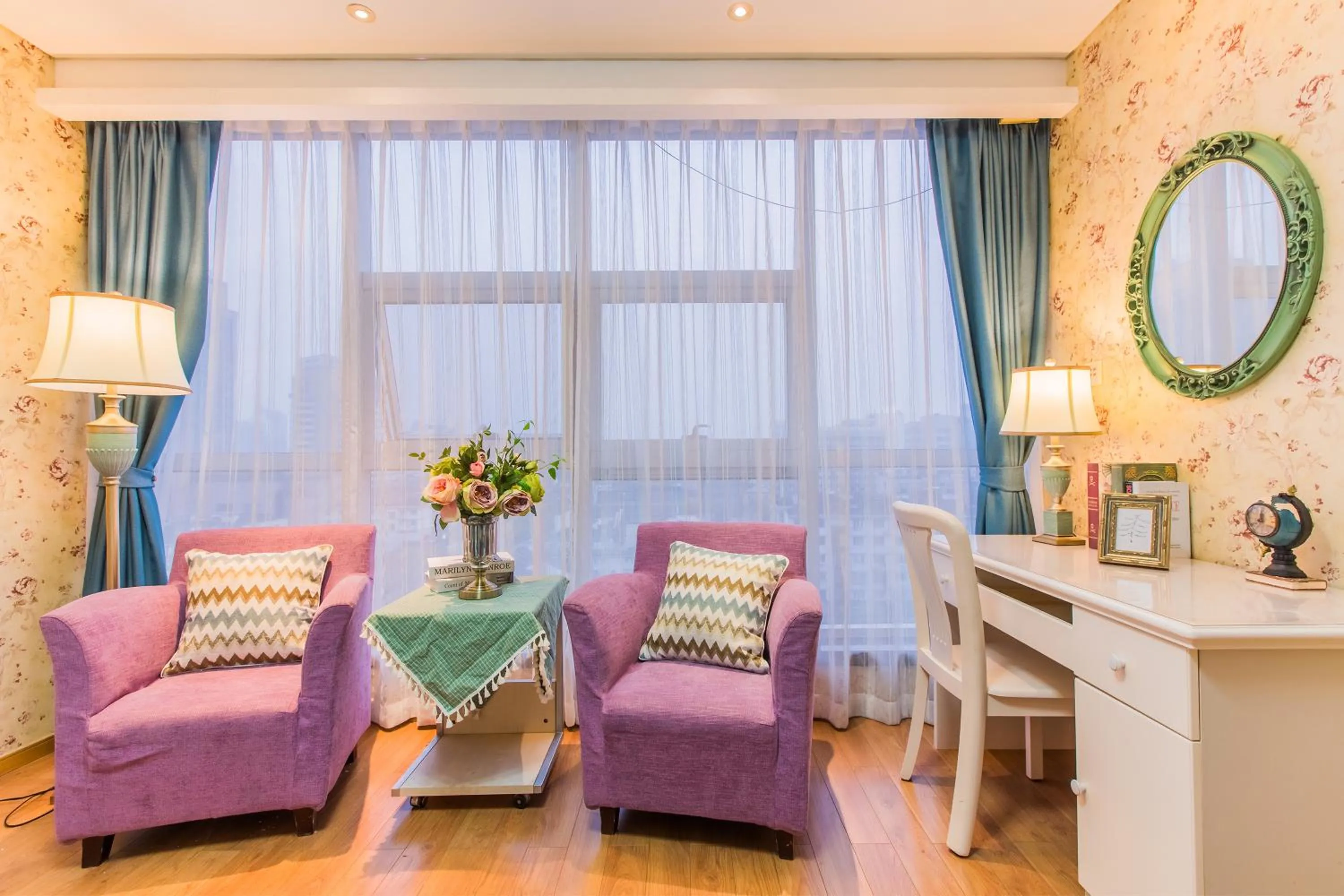 Westlake 7 Service Apartment