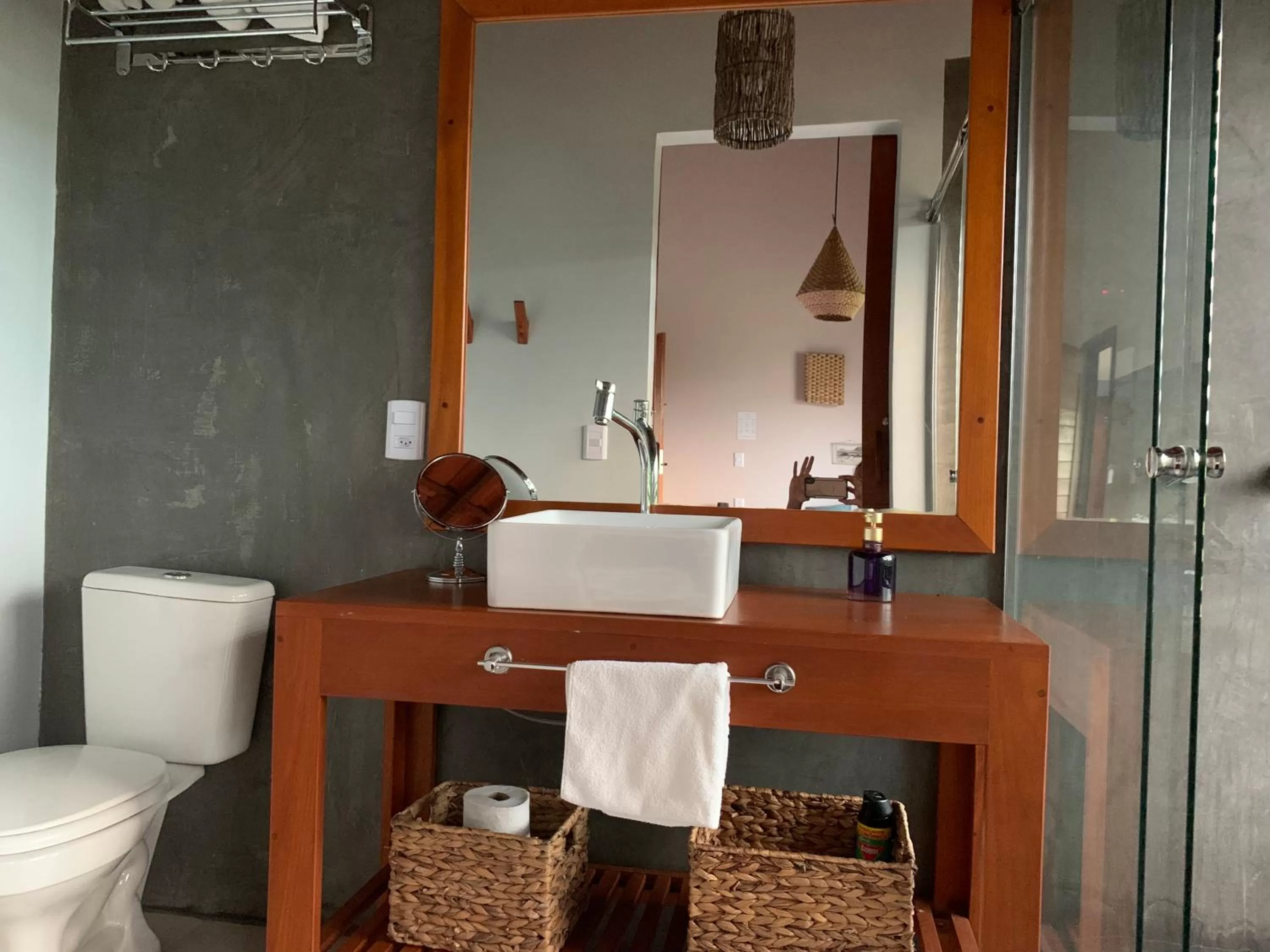 Toilet in Vila das Águas