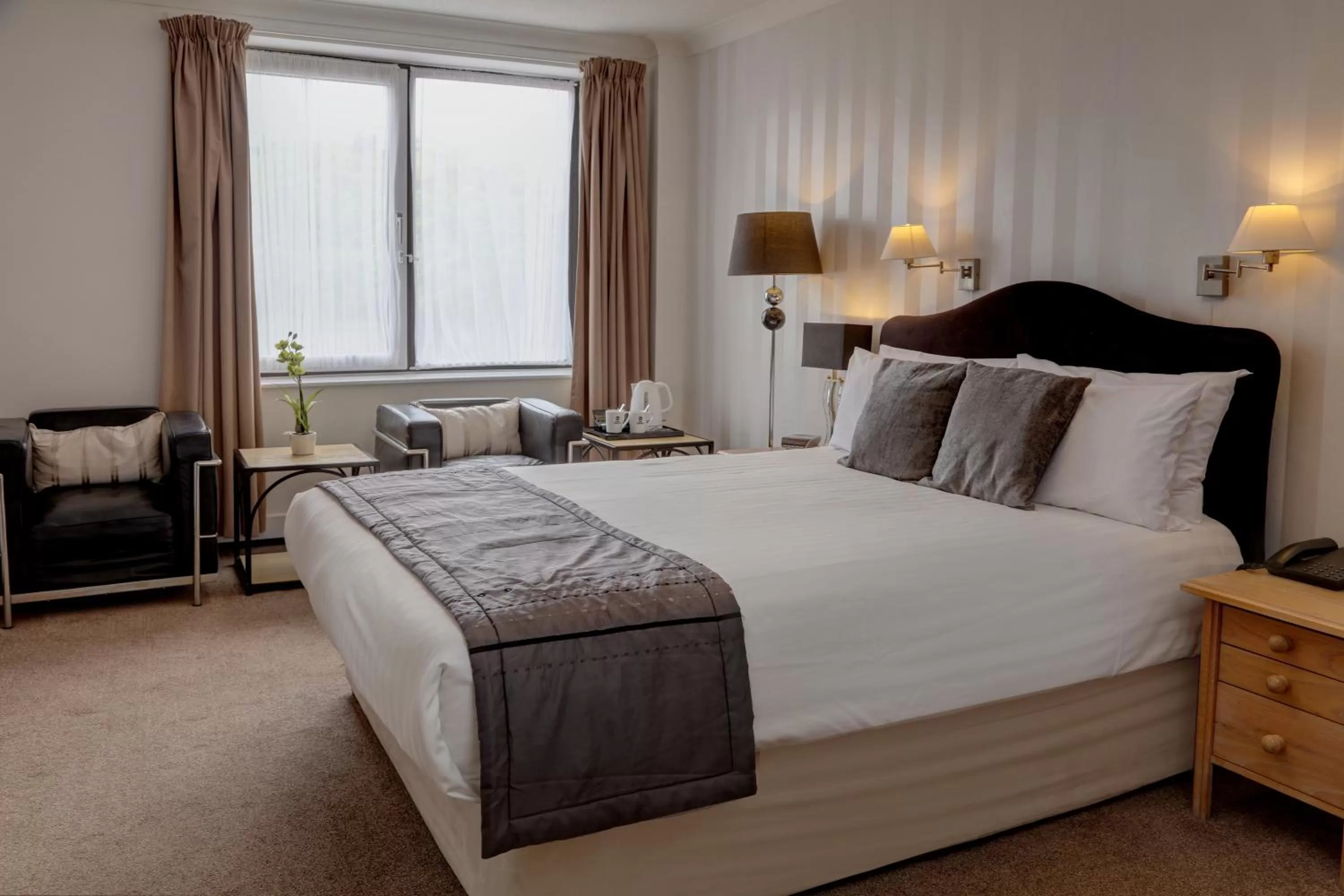 Bedroom, Bed in Best Western Princes Marine Hotel