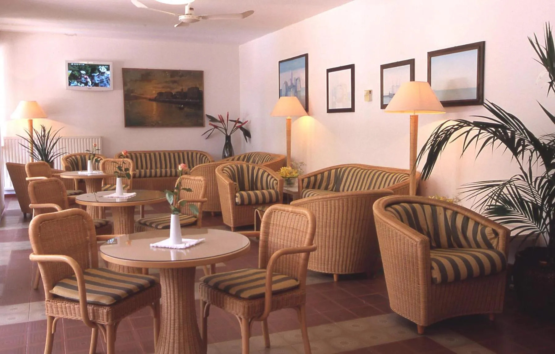 Communal lounge/ TV room in Hotel Mar Del Plata