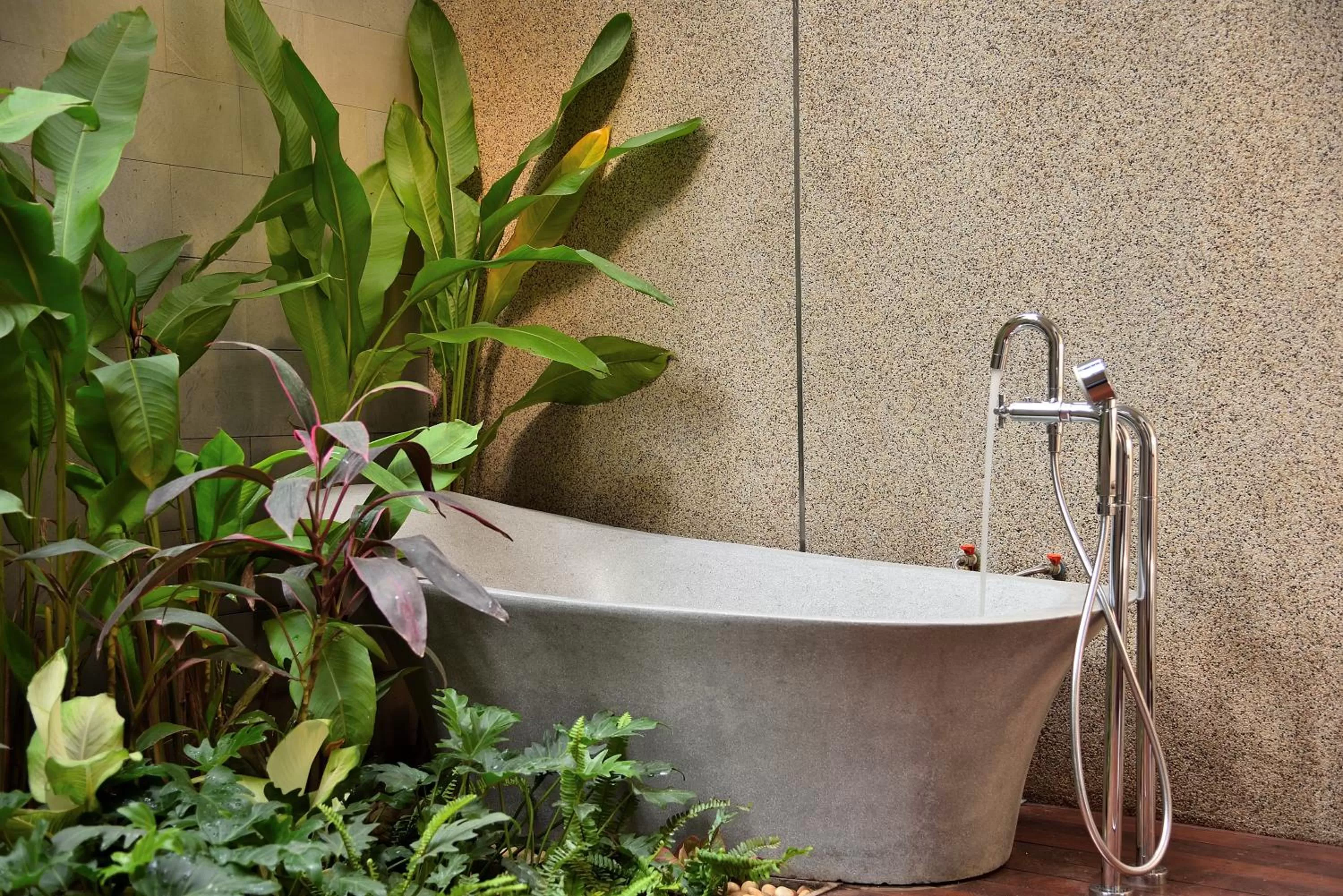 Bathroom in Shintana Saya La Maison