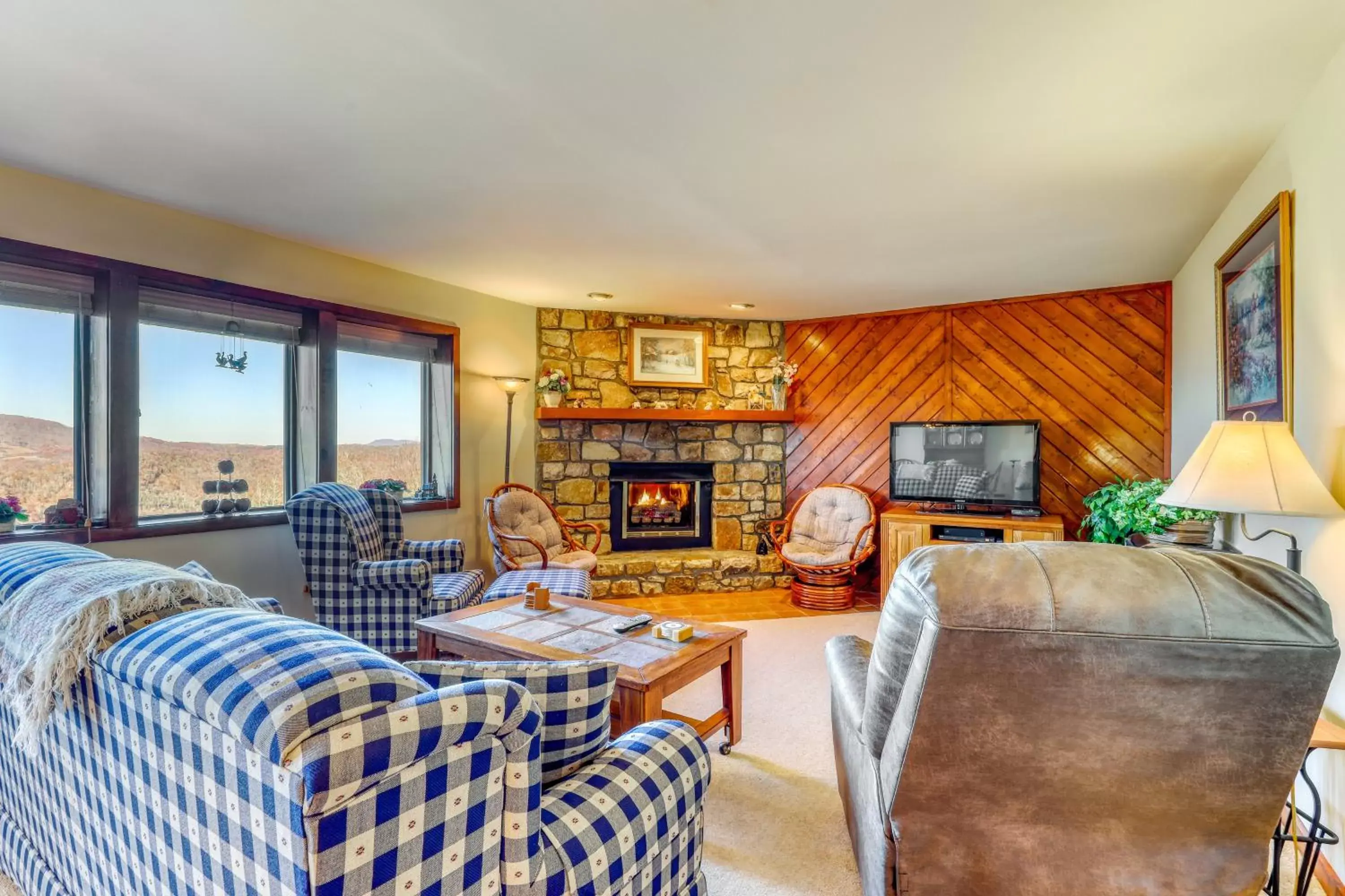 One Bedroom Apartment in Crest 200F One Bedroom Apartment in Crest 200F