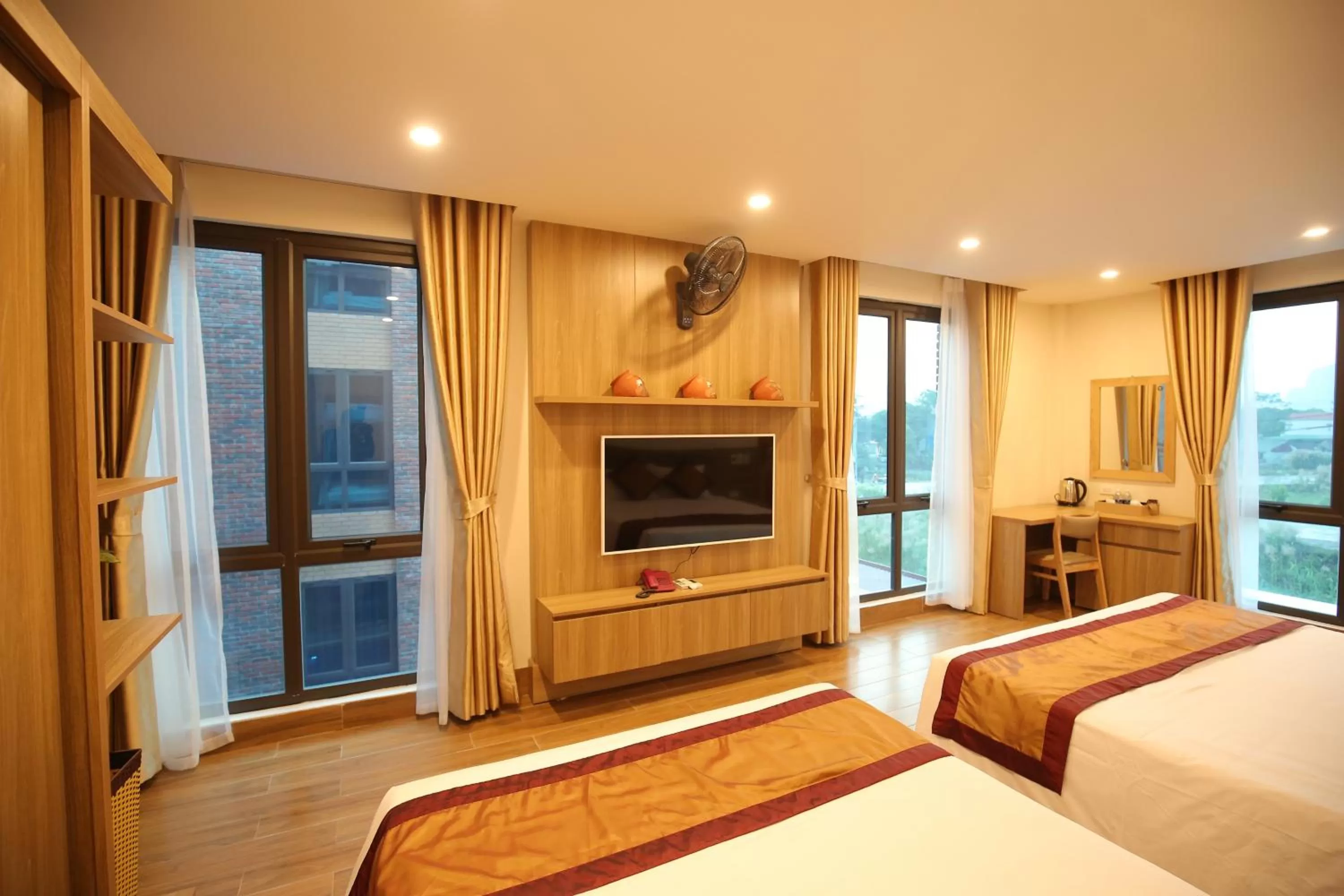 TV and multimedia, Bed in Cozynibi Hotel