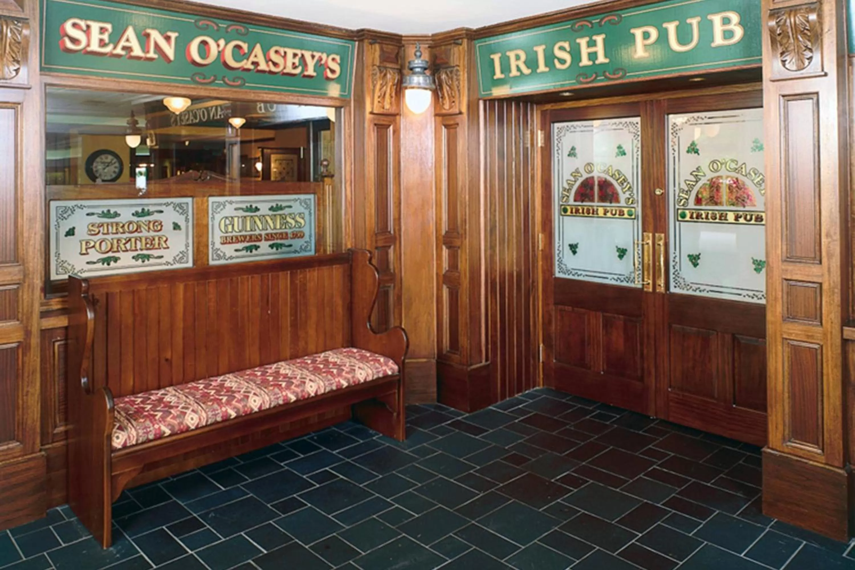 Restaurant/places to eat in Marriott Park Ridge