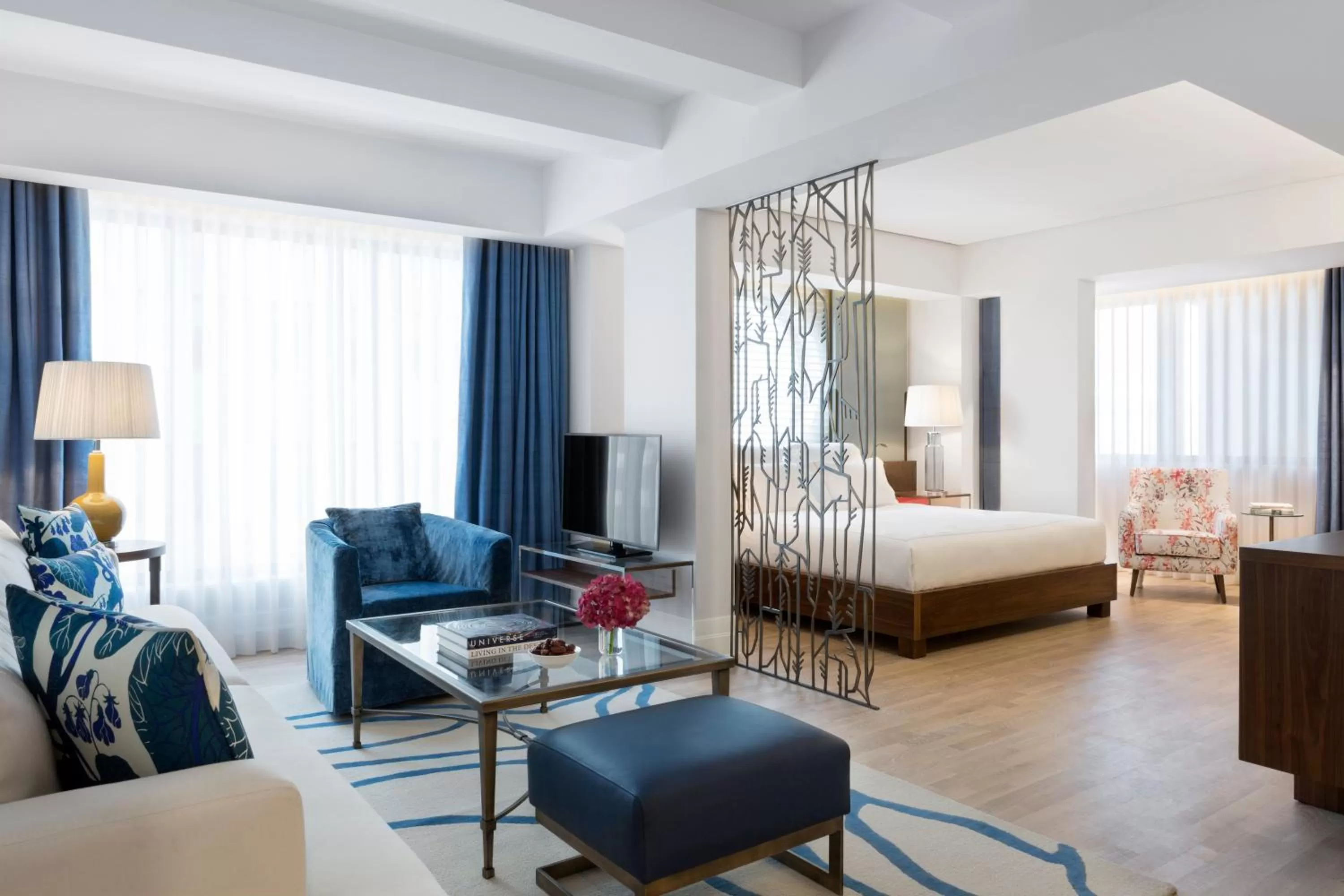 TV and multimedia, Bed in The Merchant House