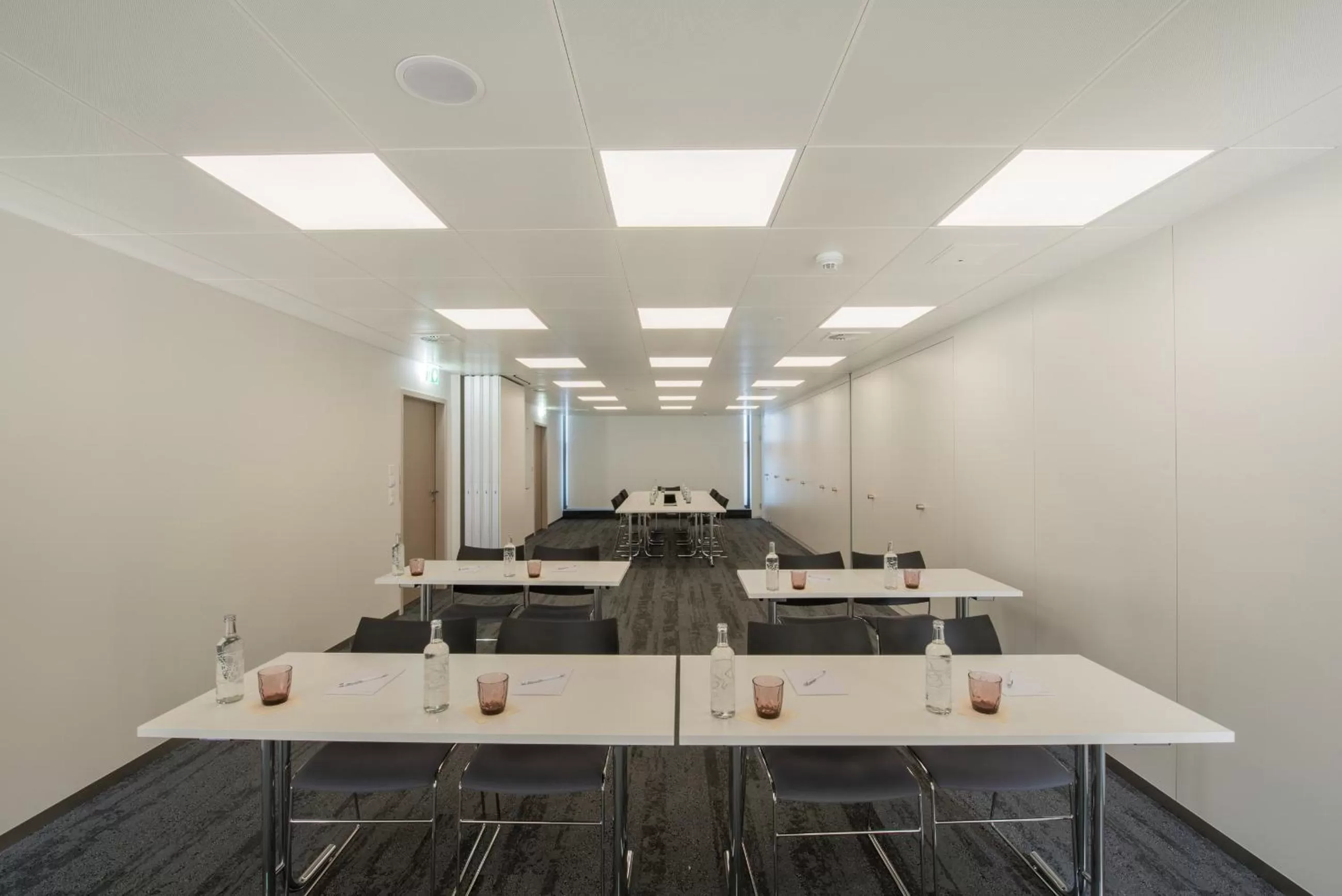 Meeting/conference room in HOTEL illuster - Urban & Local