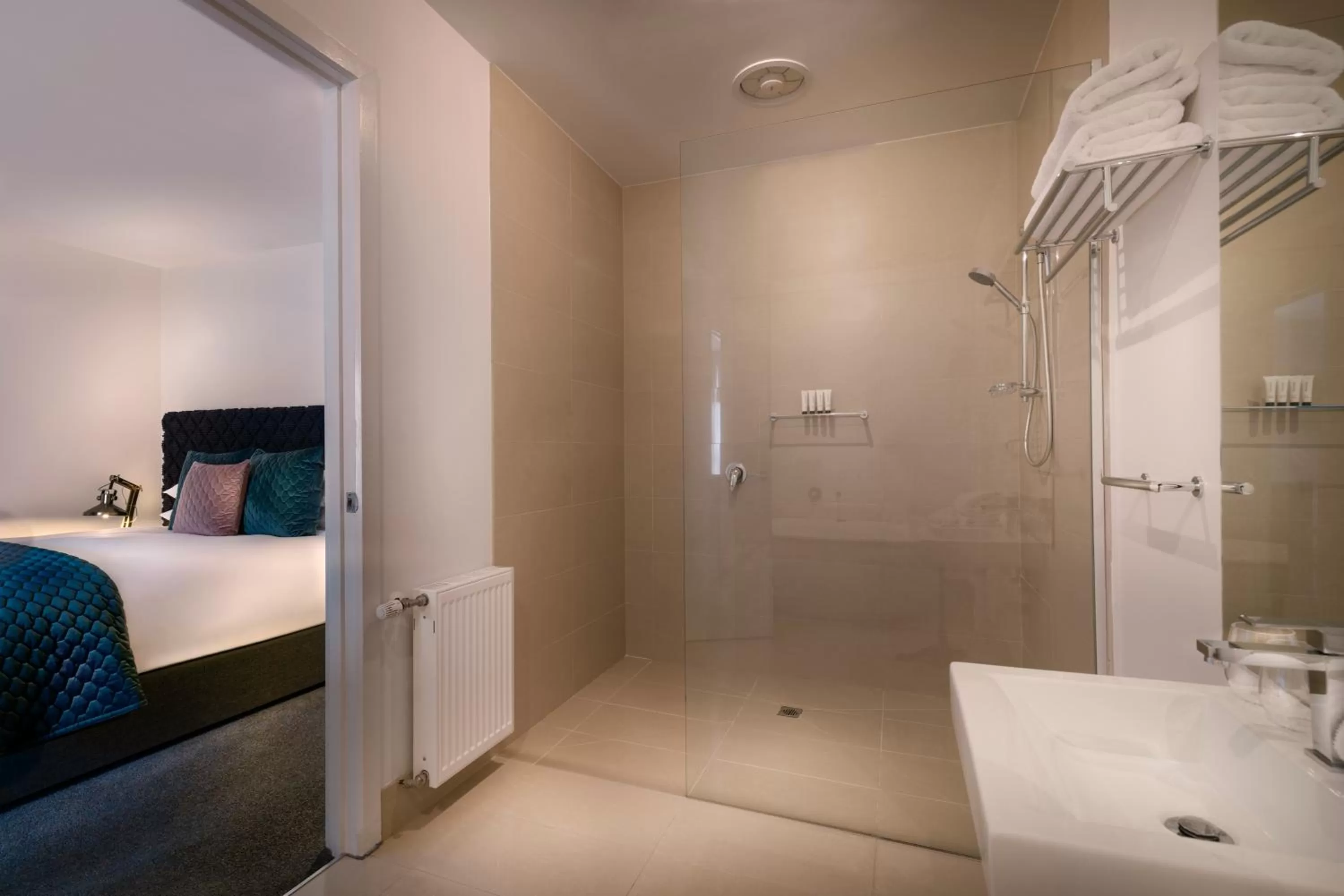 Bed in Hotel Frangos