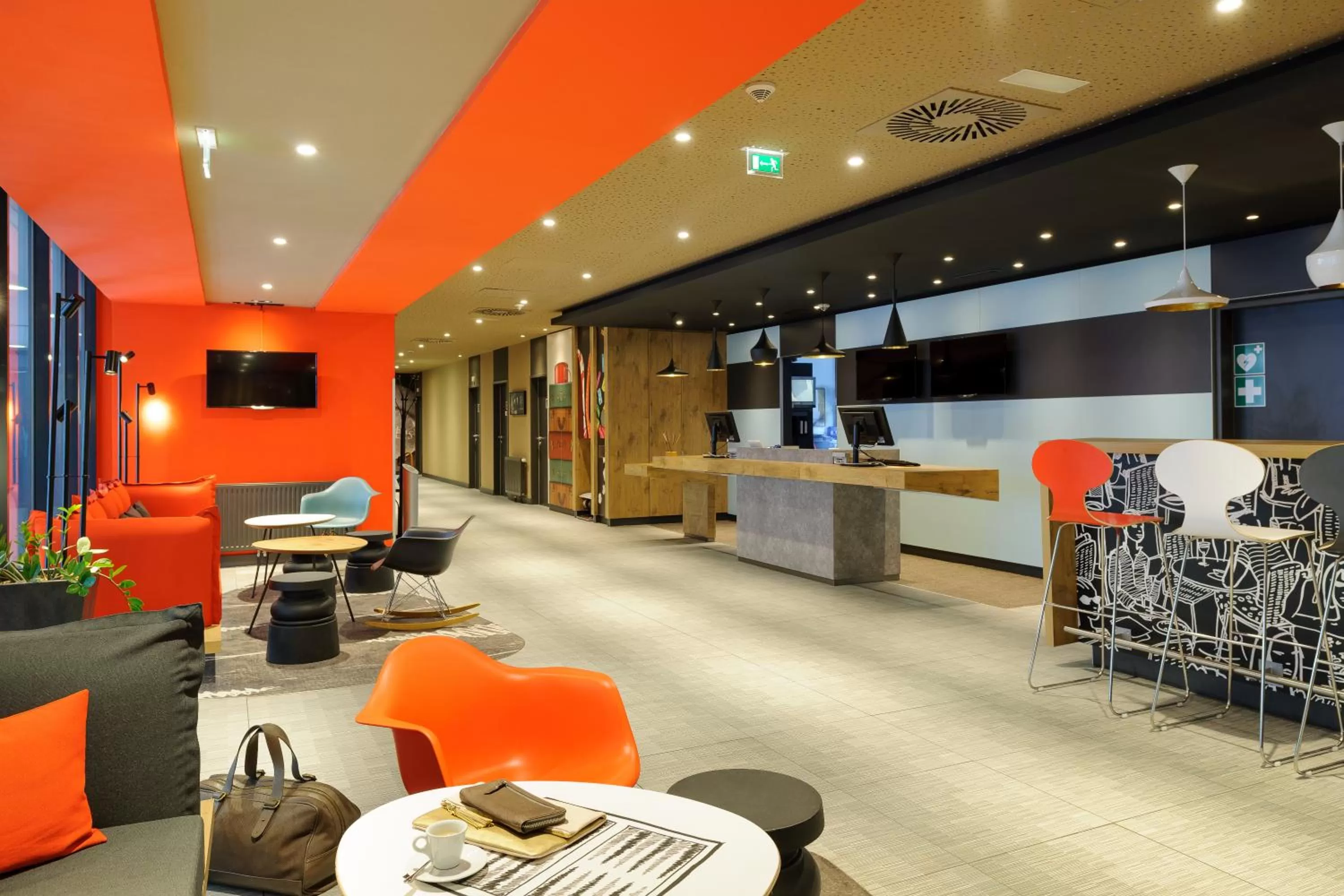 Lobby or reception in ibis Innsbruck