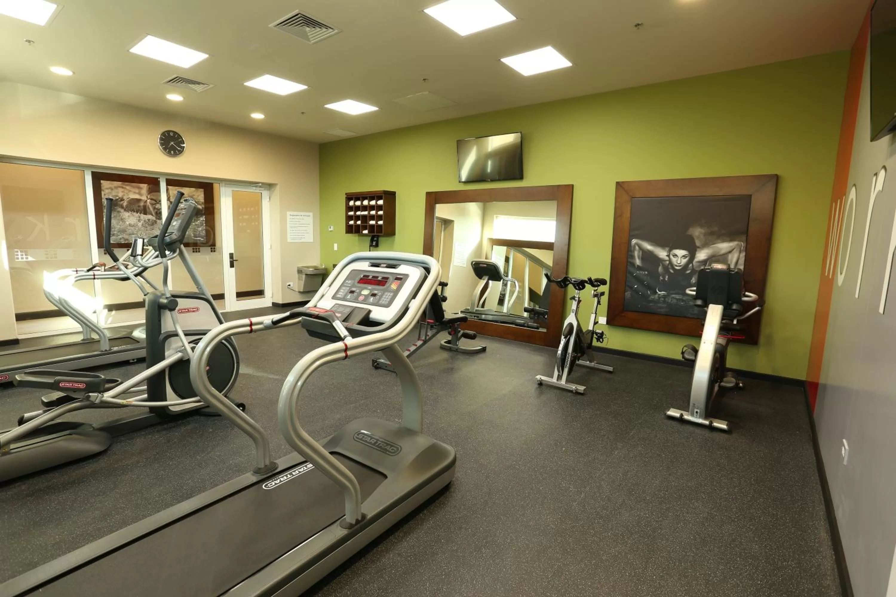 Fitness centre/facilities in Holiday Inn Express & Suites Mexicali by IHG