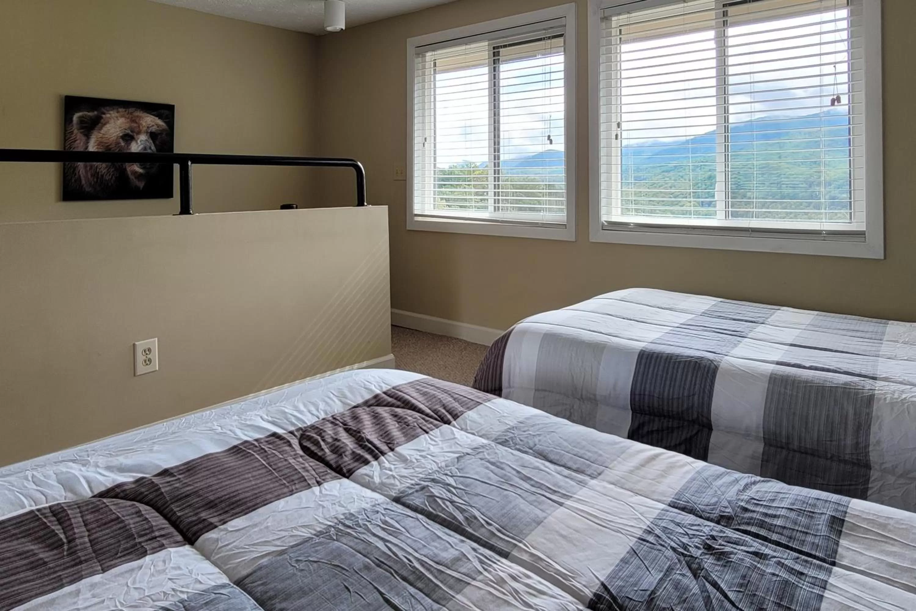 Bed in Grand View Loft