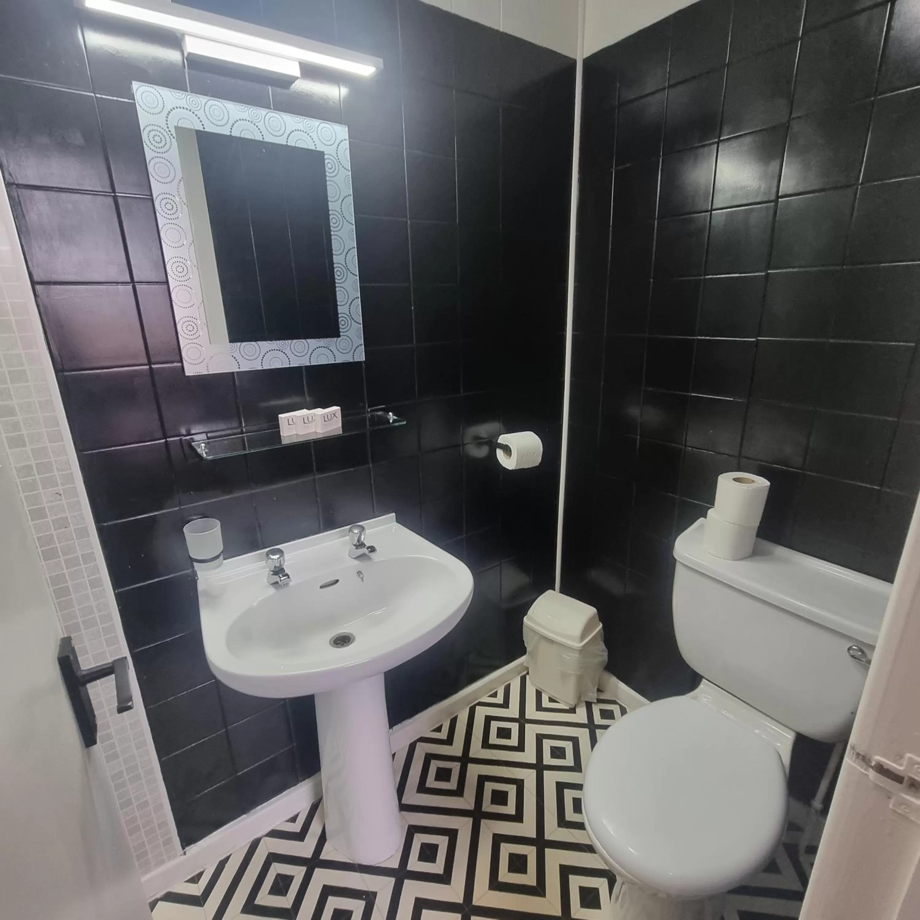 Palm Beach Hotel by the Sea