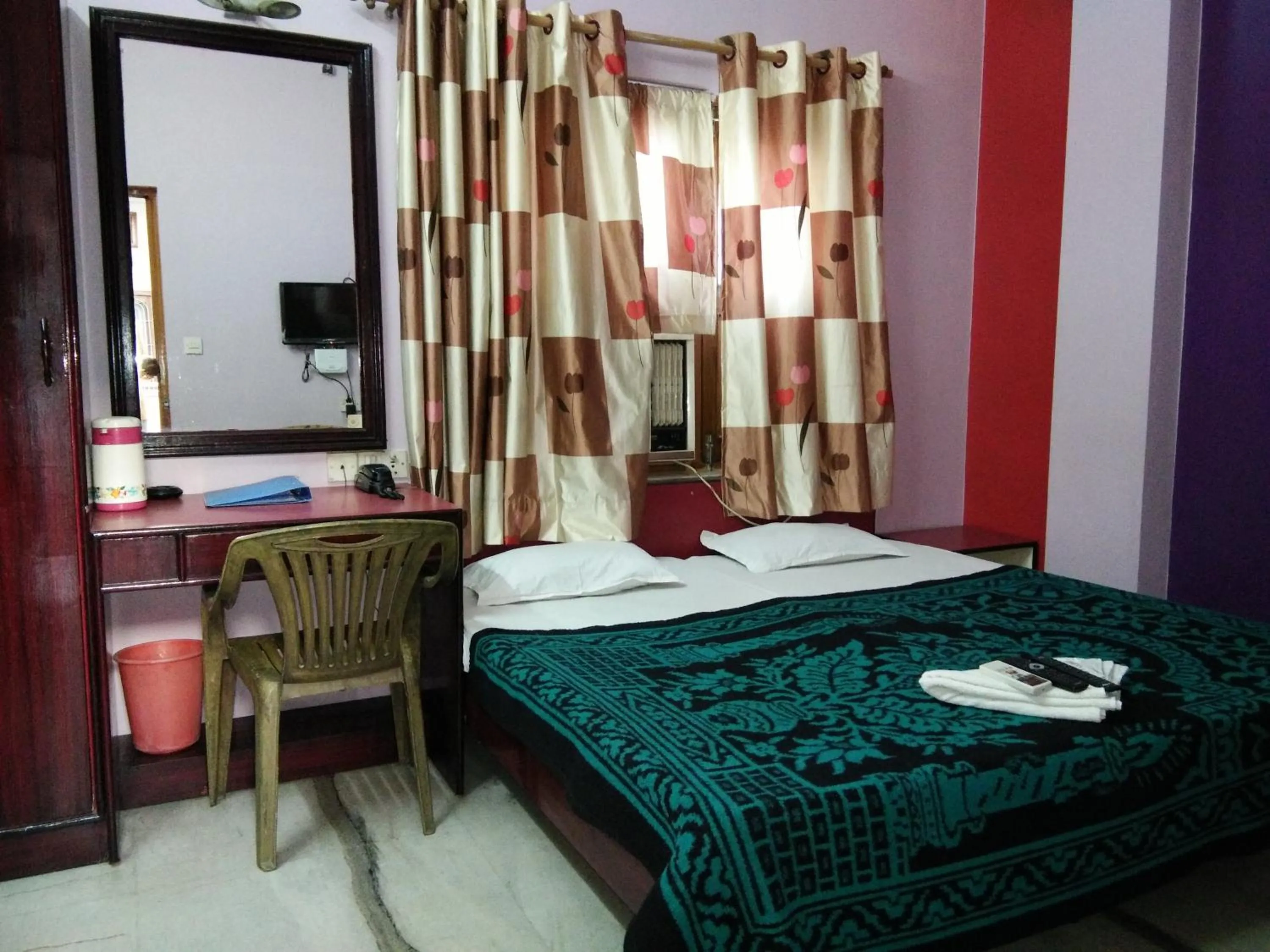 Bedroom, Bed in Hotel Mayur