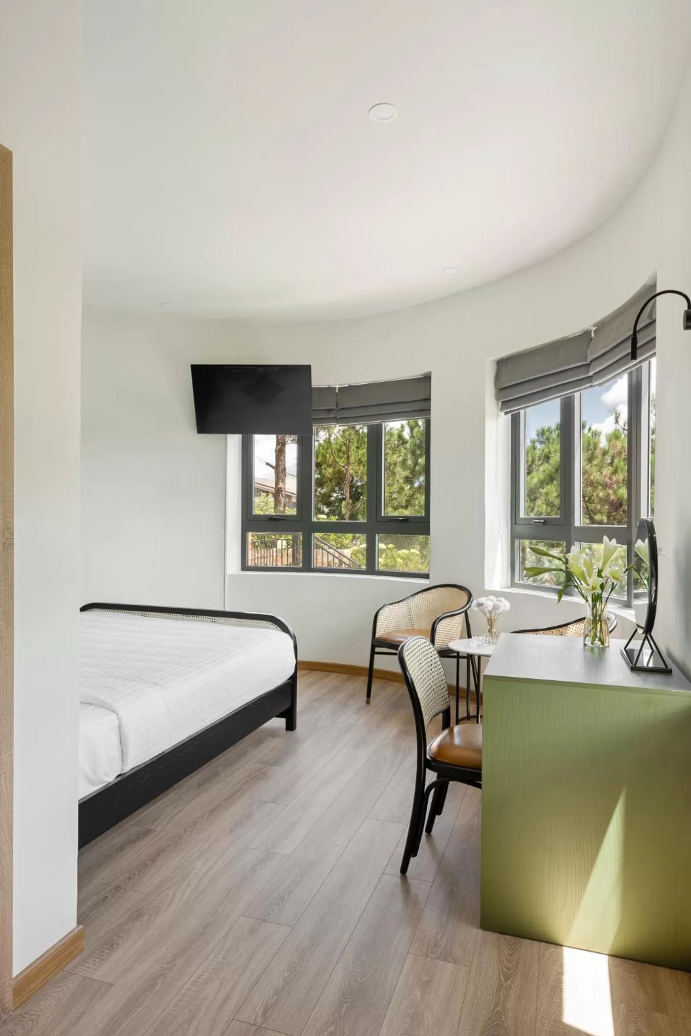 Photo of the whole room in De La Sol Villa Dalat