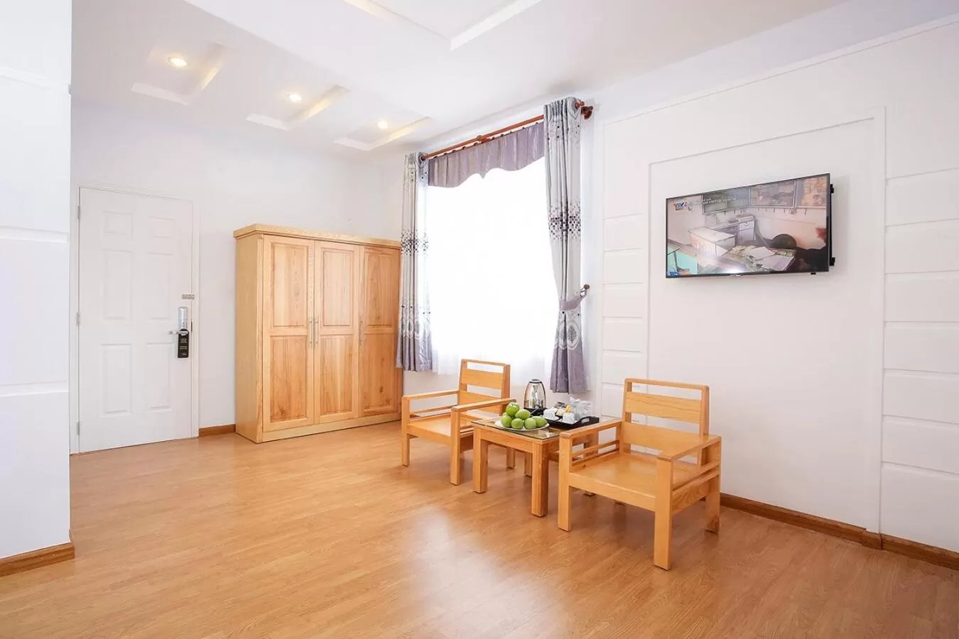 Seating area in Yen Nam Hotel Nguyen Trong Tuyen