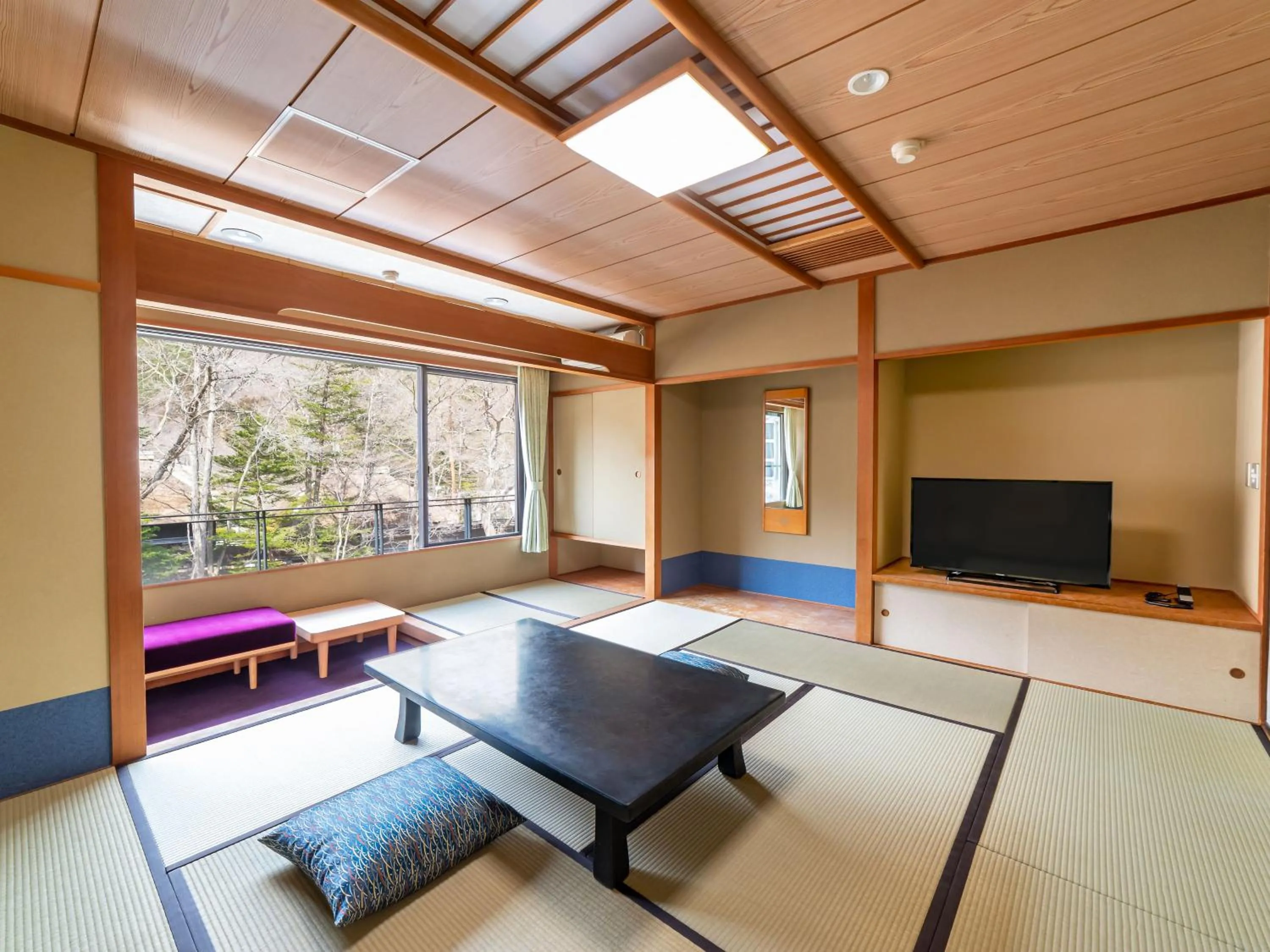 Photo of the whole room in KAMENOI HOTEL Nikko Yunishigawa All-Inclusive Resort