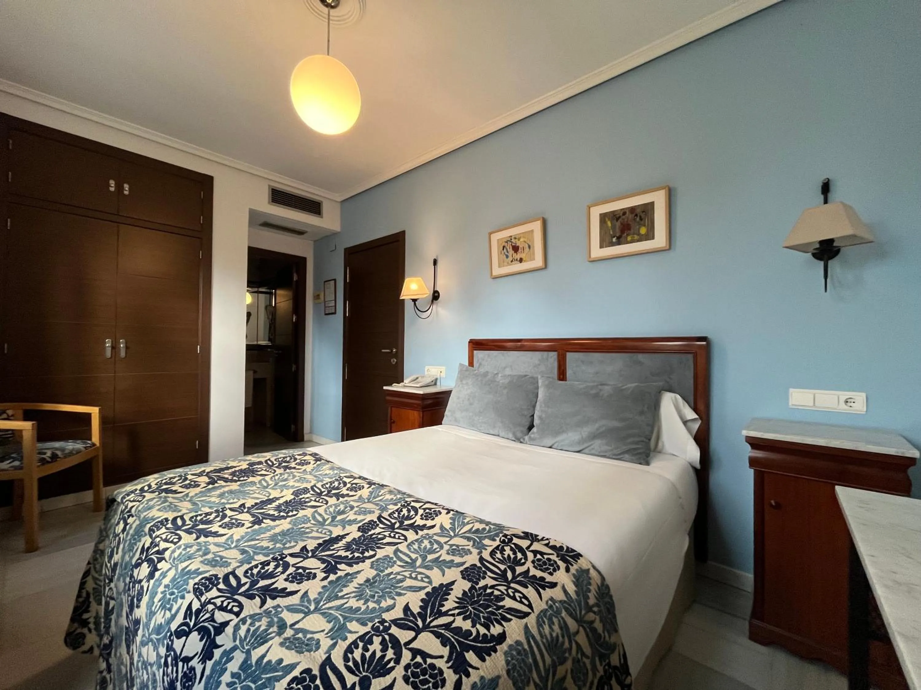 Bedroom, Bed in Hotel Maestre