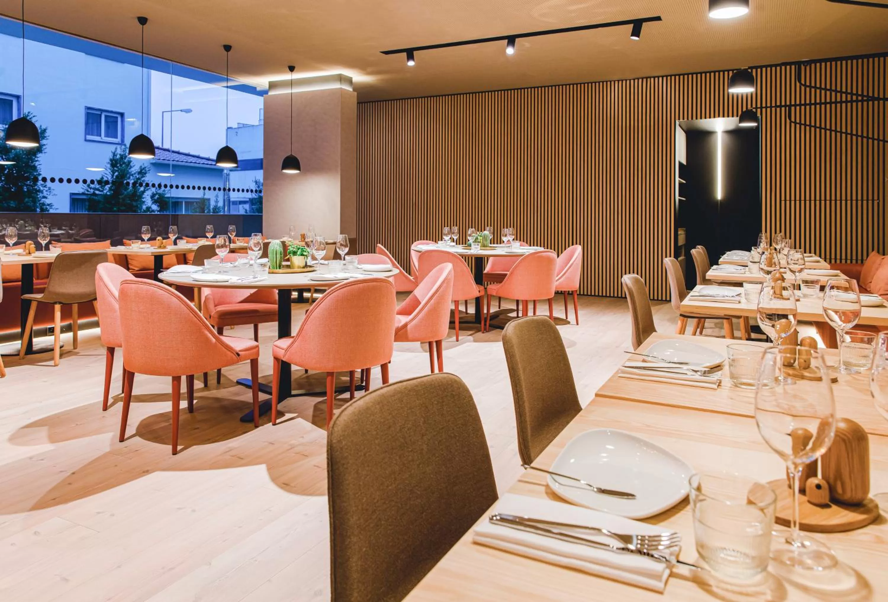 Restaurant/places to eat in Mercure Fátima