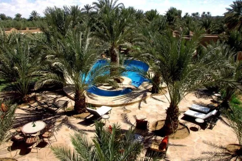Swimming pool in La Rose Du Desert