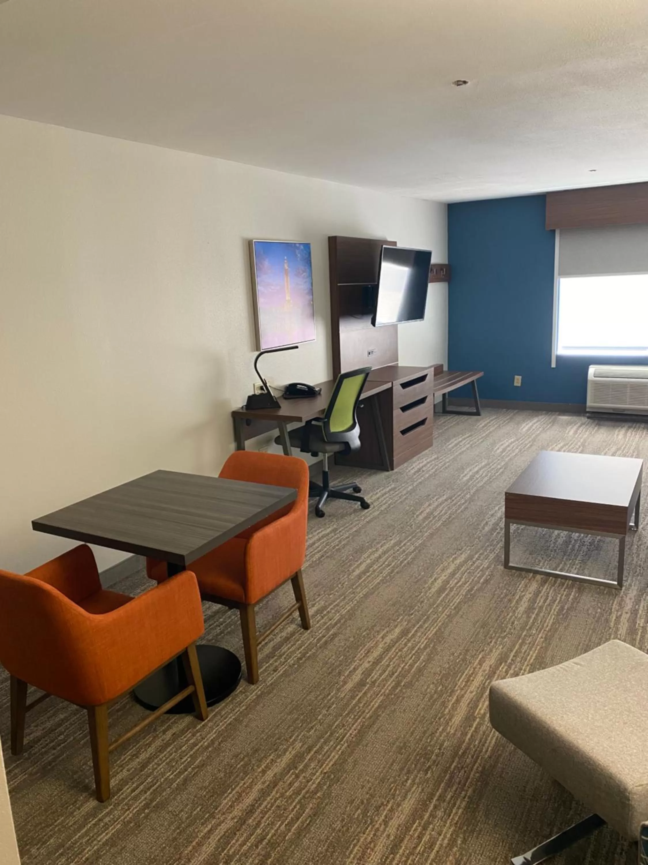 Bed in Wingate by Wyndham Lafayette Airport