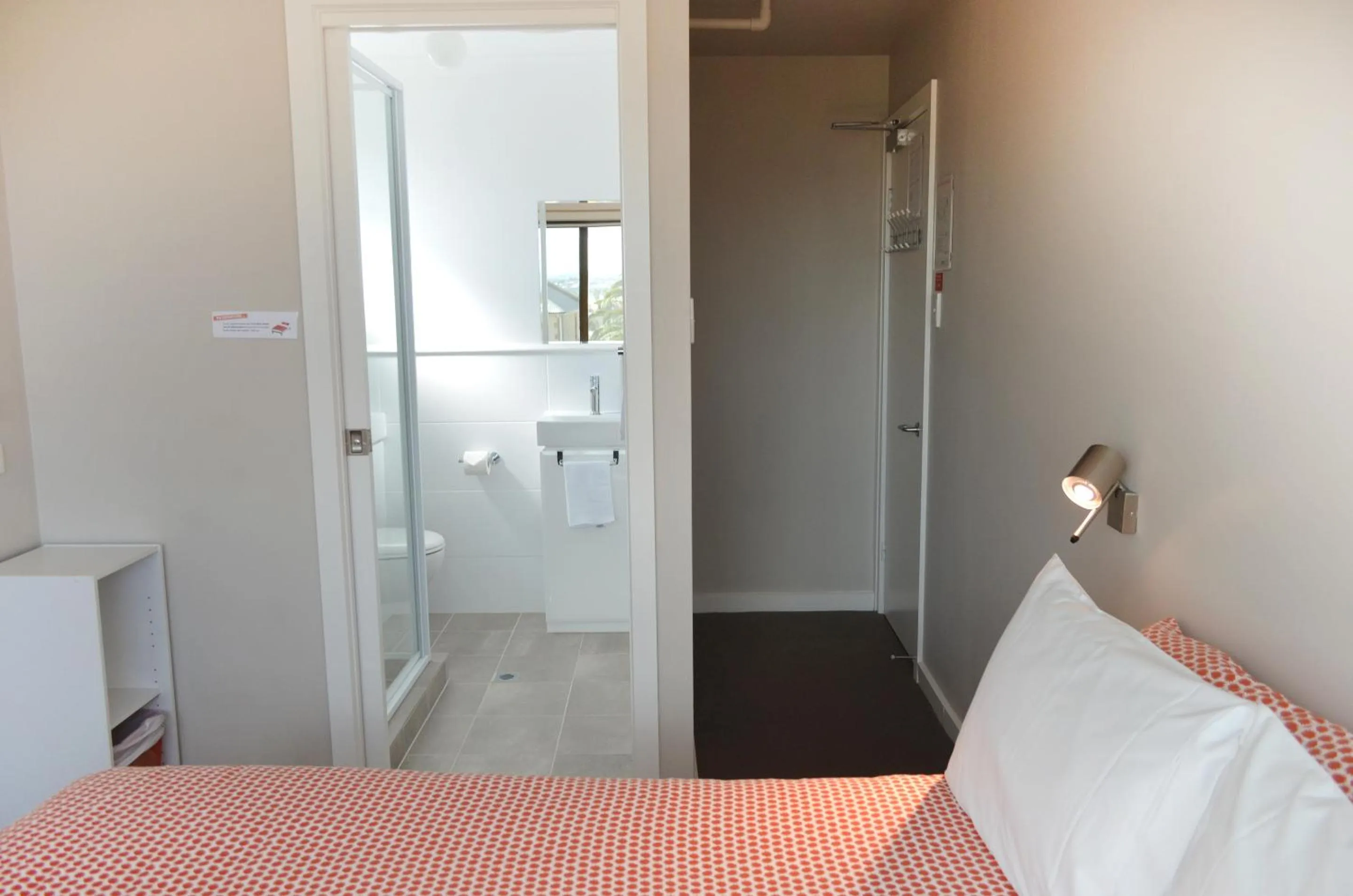 Photo of the whole room, Bed in YHA Port Elliot Beach House