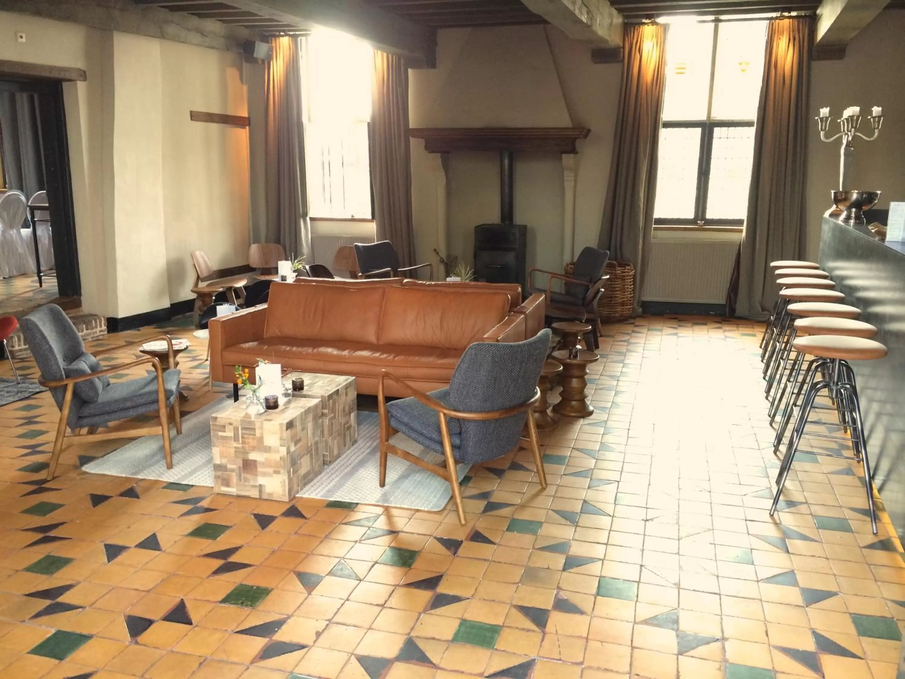 Lounge or bar in Fletcher Hotel-Restaurant Kasteel Coevorden