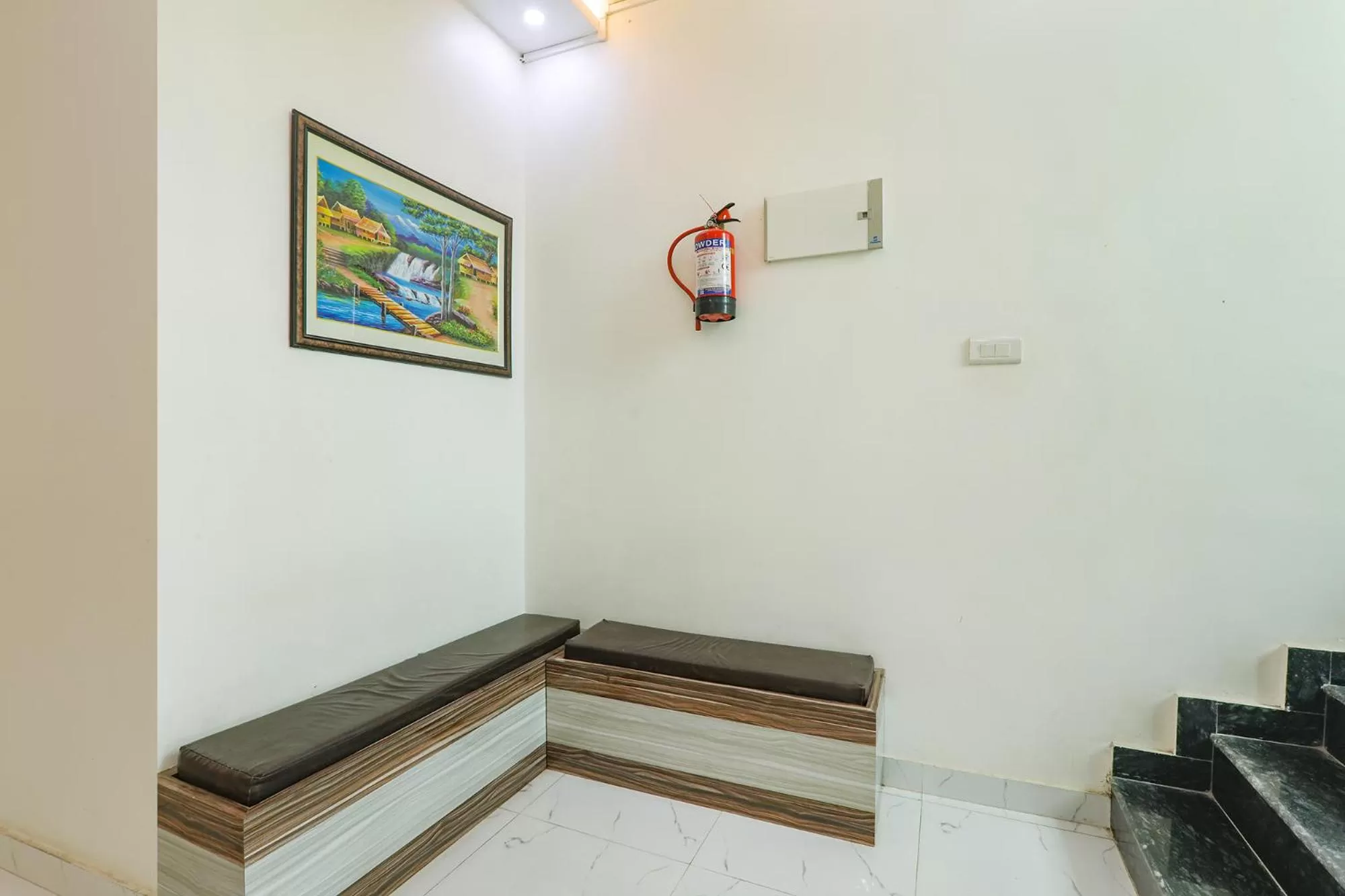 Lobby or reception in FabHotel Lumbini International - Nr Sarnath Museum