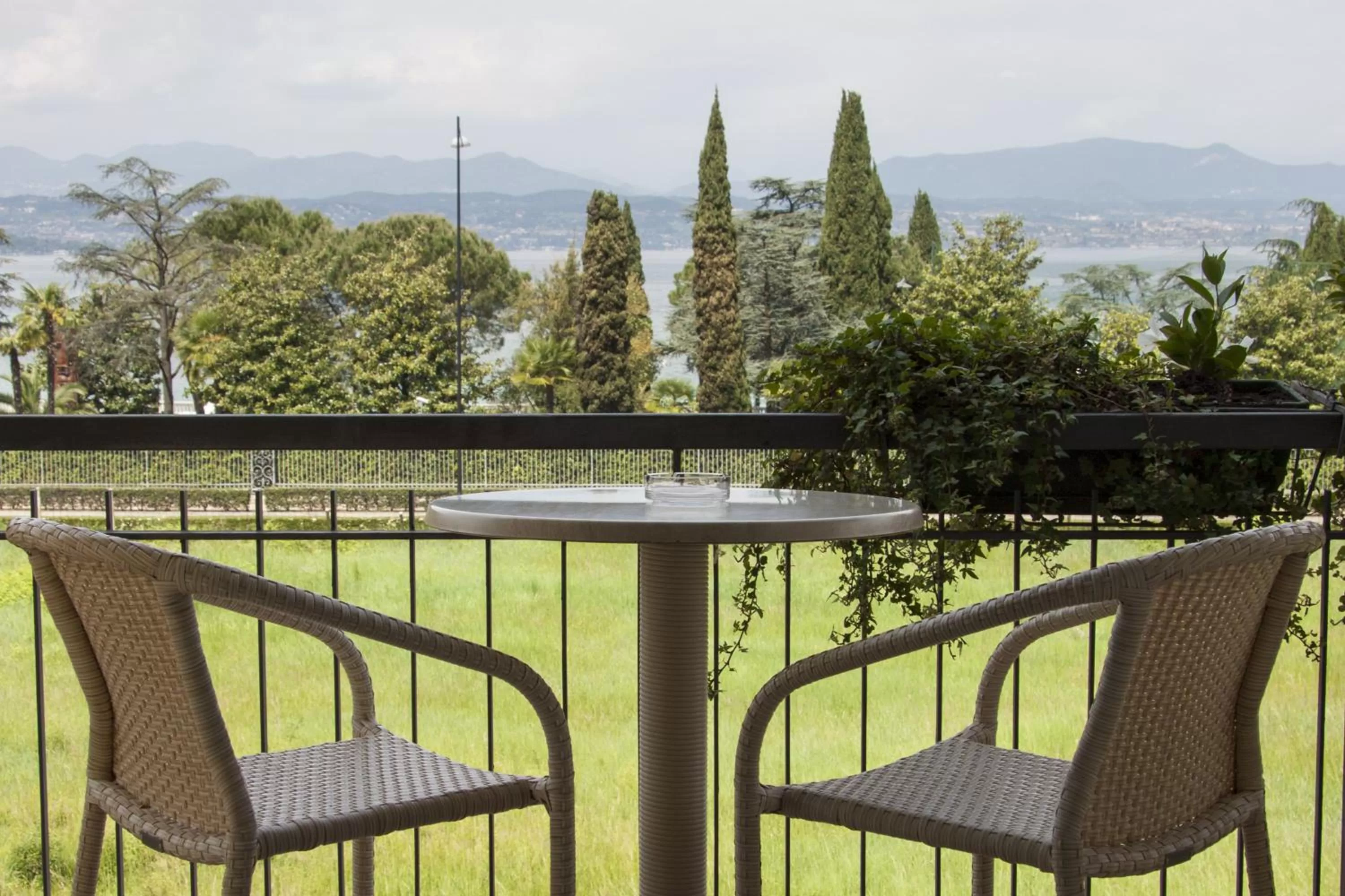 Basic Double Room with Balcony in Hotel Berta