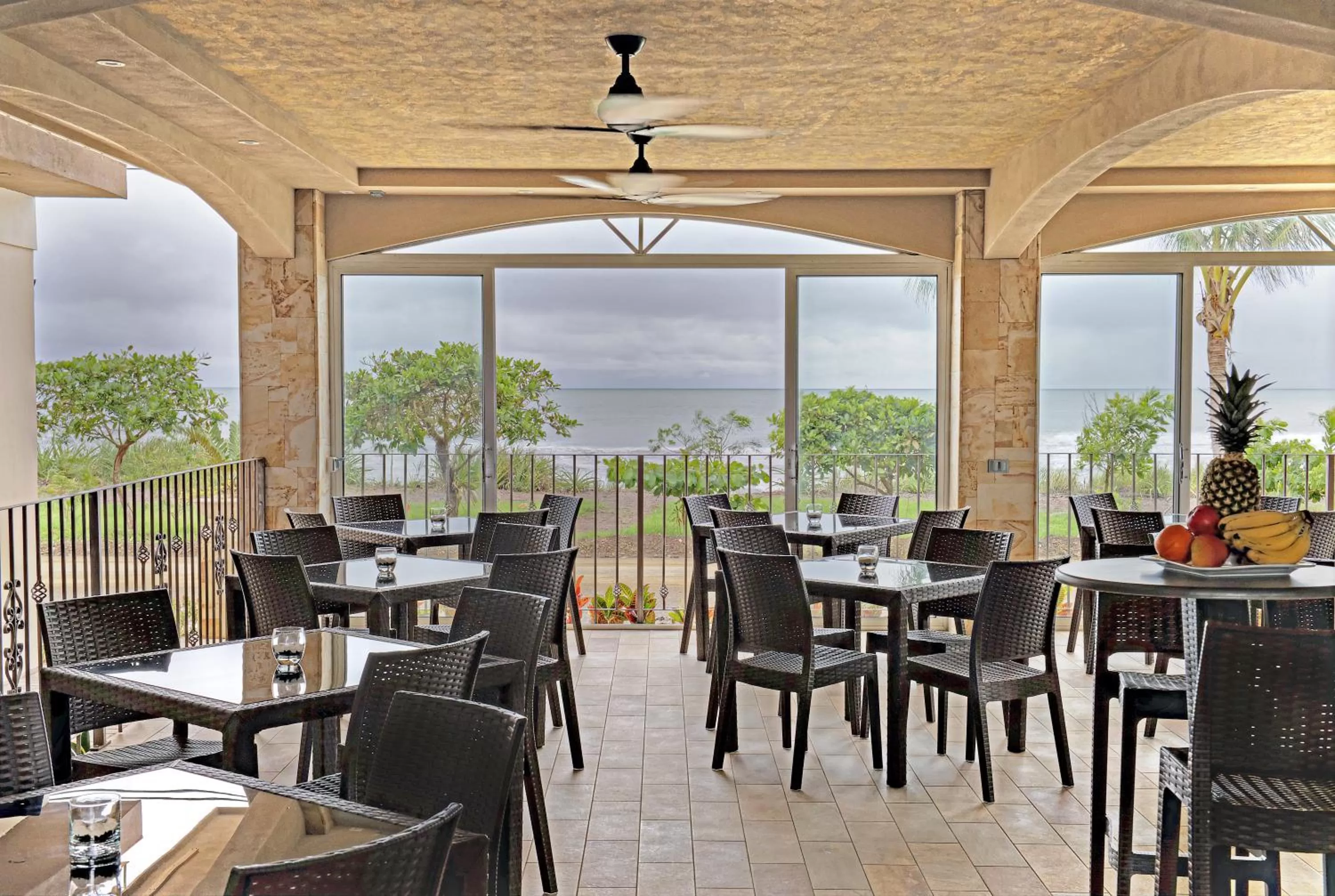 Restaurant/places to eat in Beachfront Hotel Tramonto