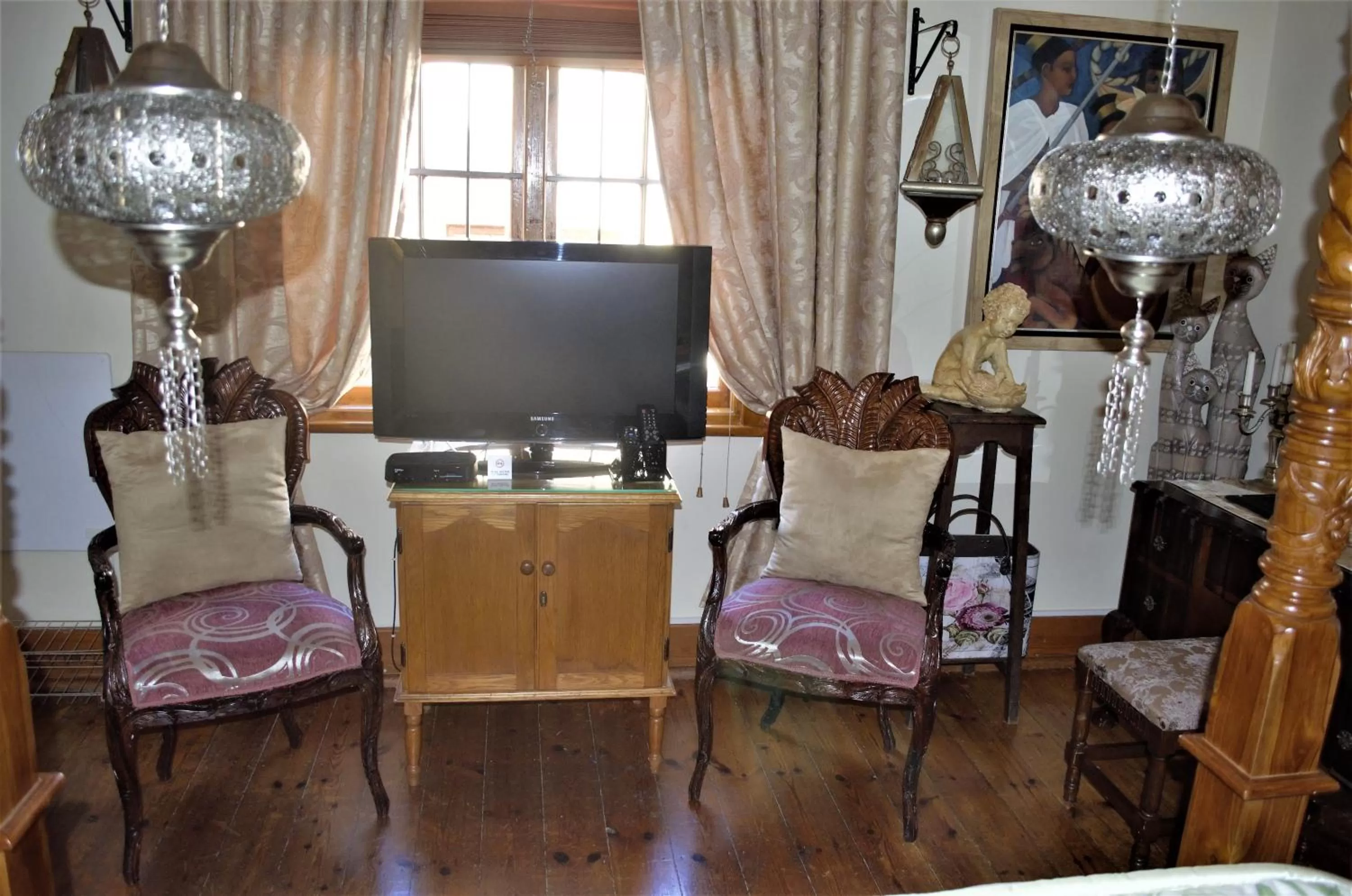 Bedroom in 79 On Ridge