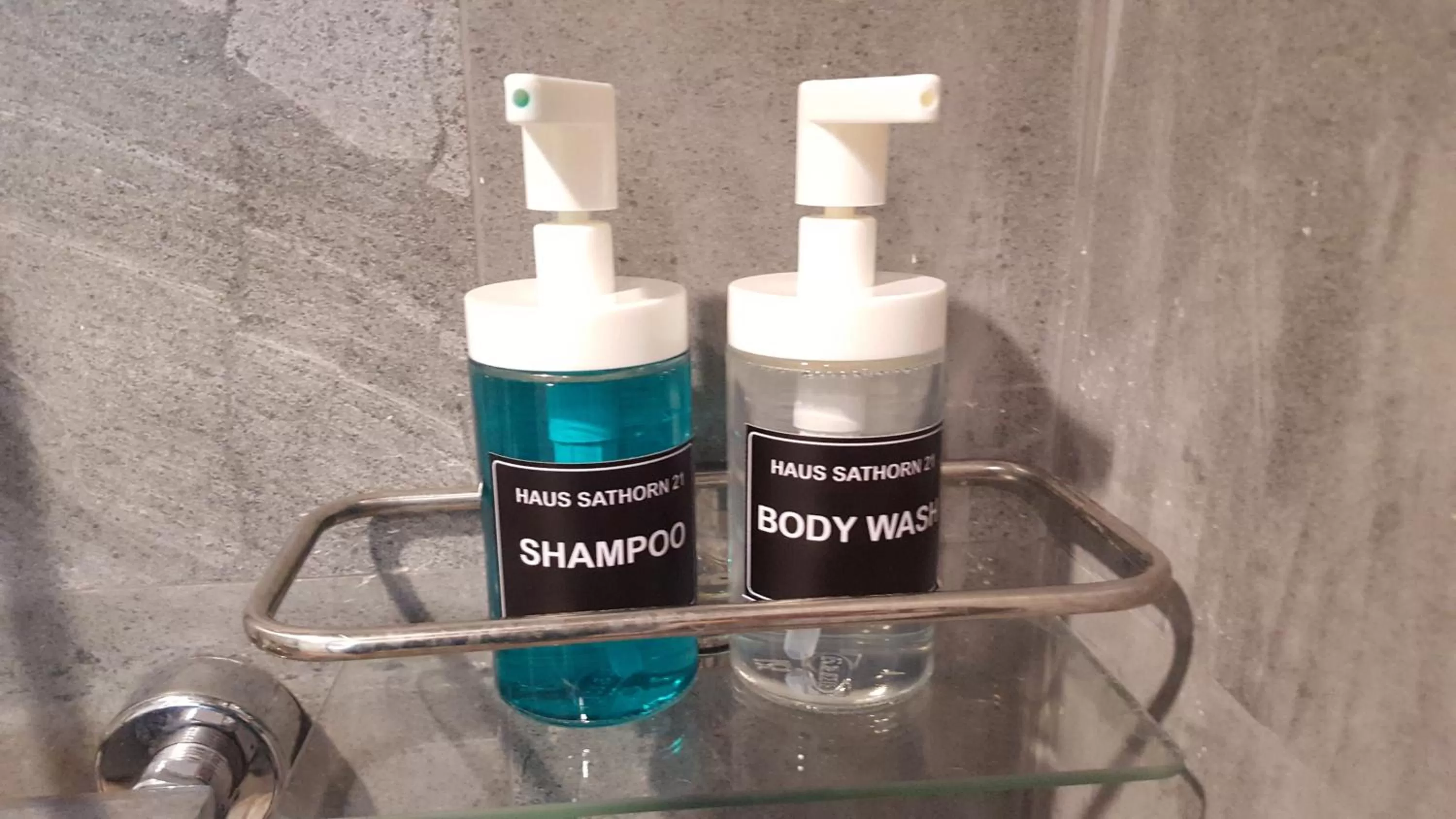 Haus Sathorn 21 Bed and Breakfast