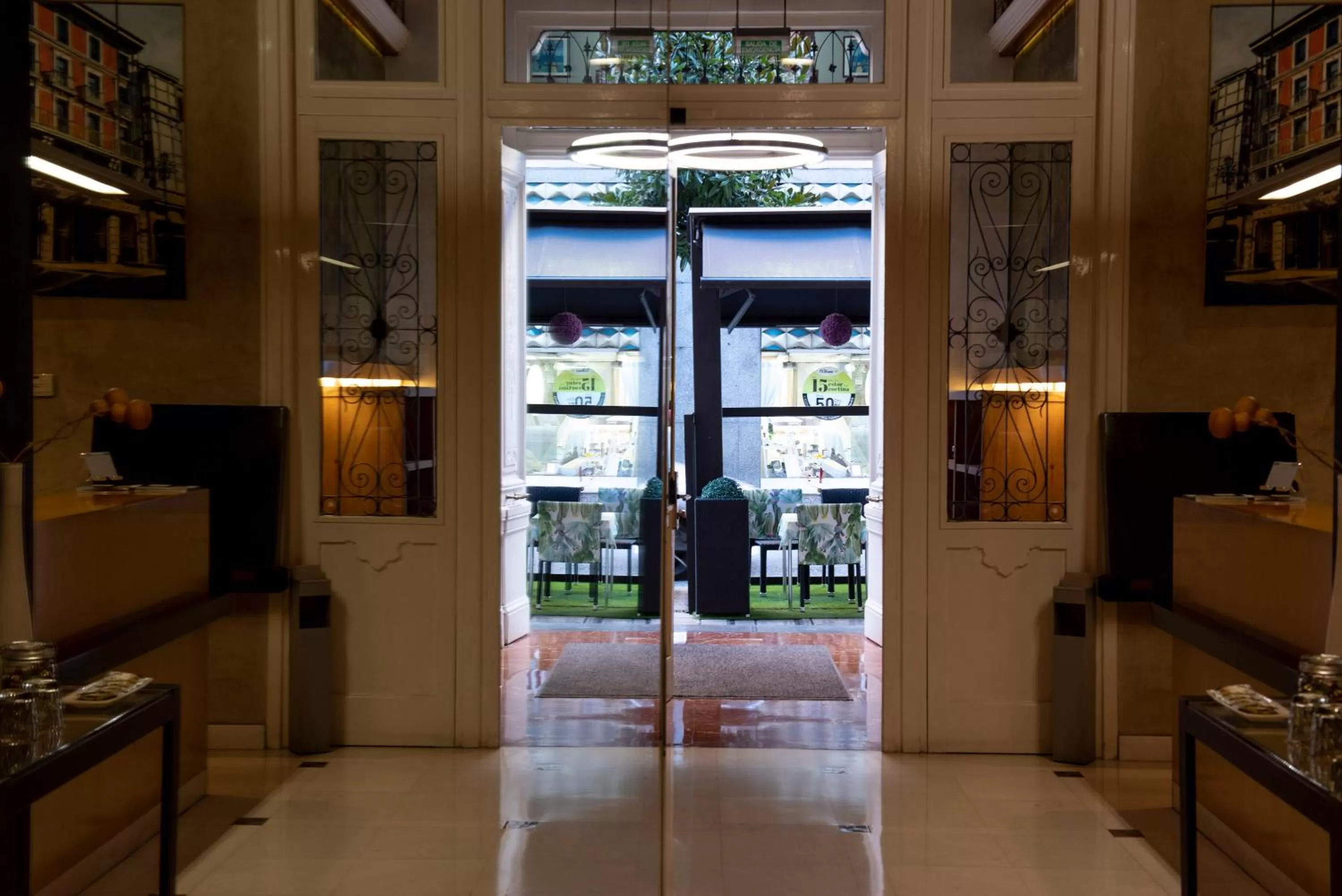 Facade/entrance in Hotel Fruela